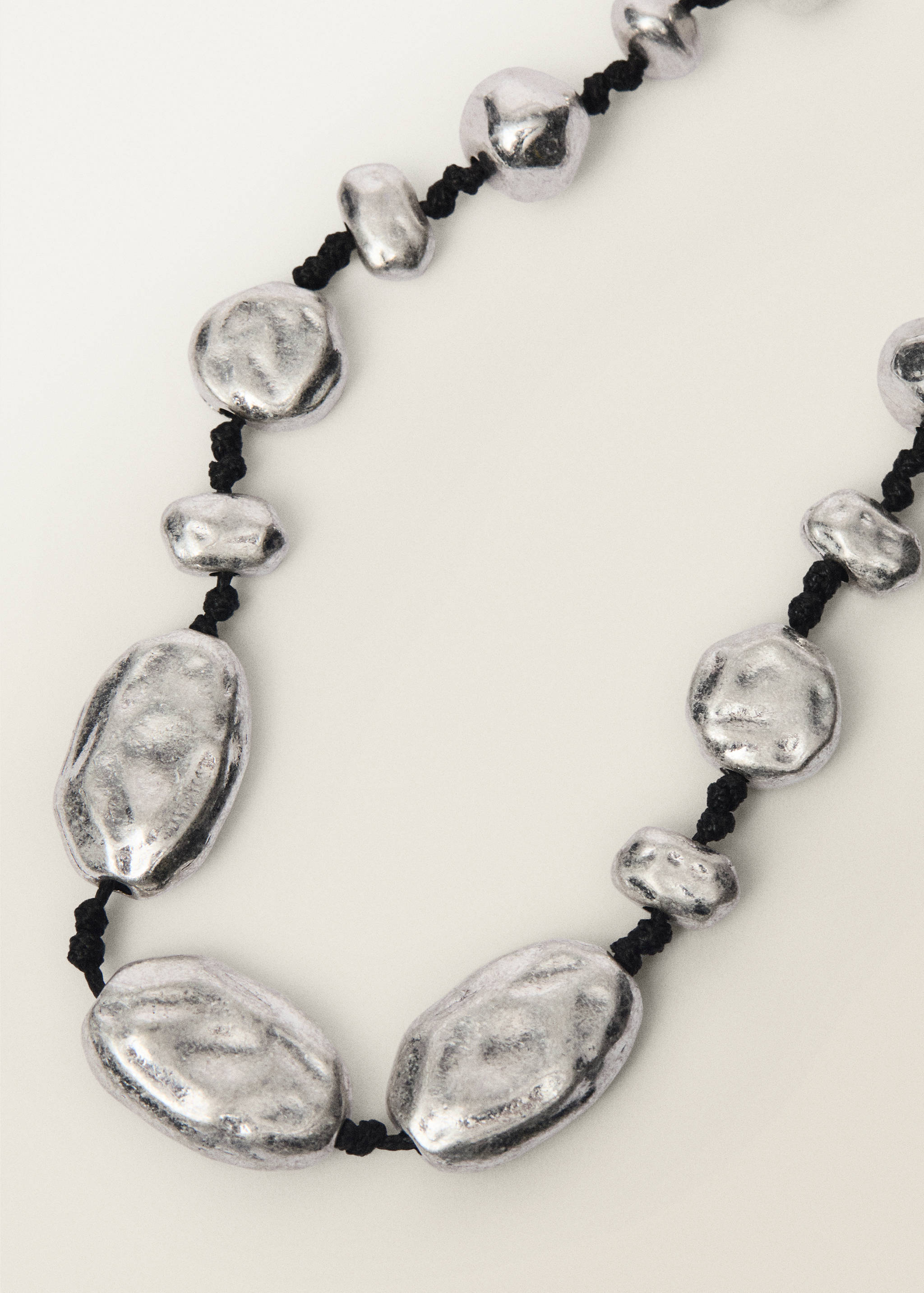 Mixed bead necklace - Medium plane