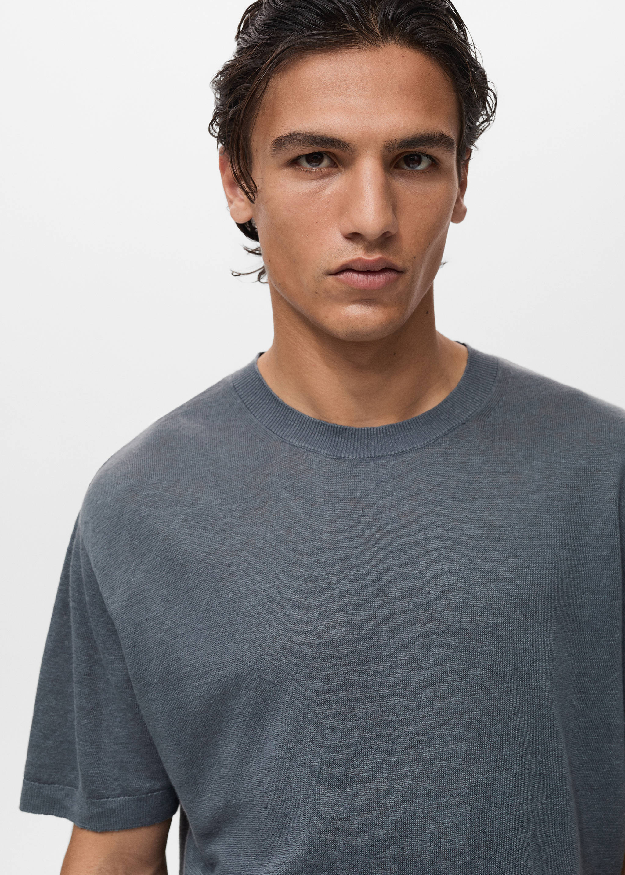 100% linen t-shirt with ribbed trim - Details of the article 1