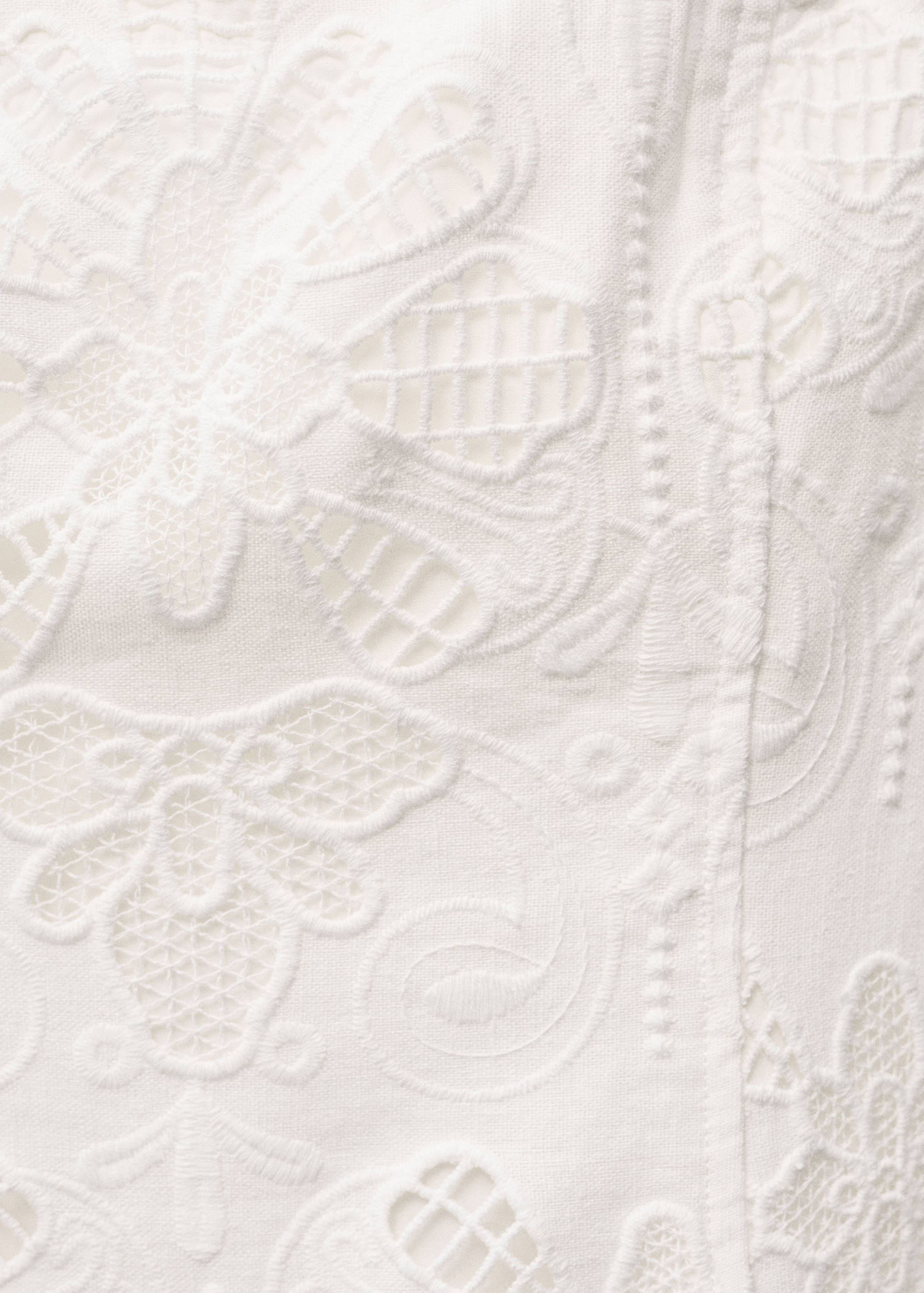 Vestido evasé de linho com bordado de flores - Pormenor do artigo 8