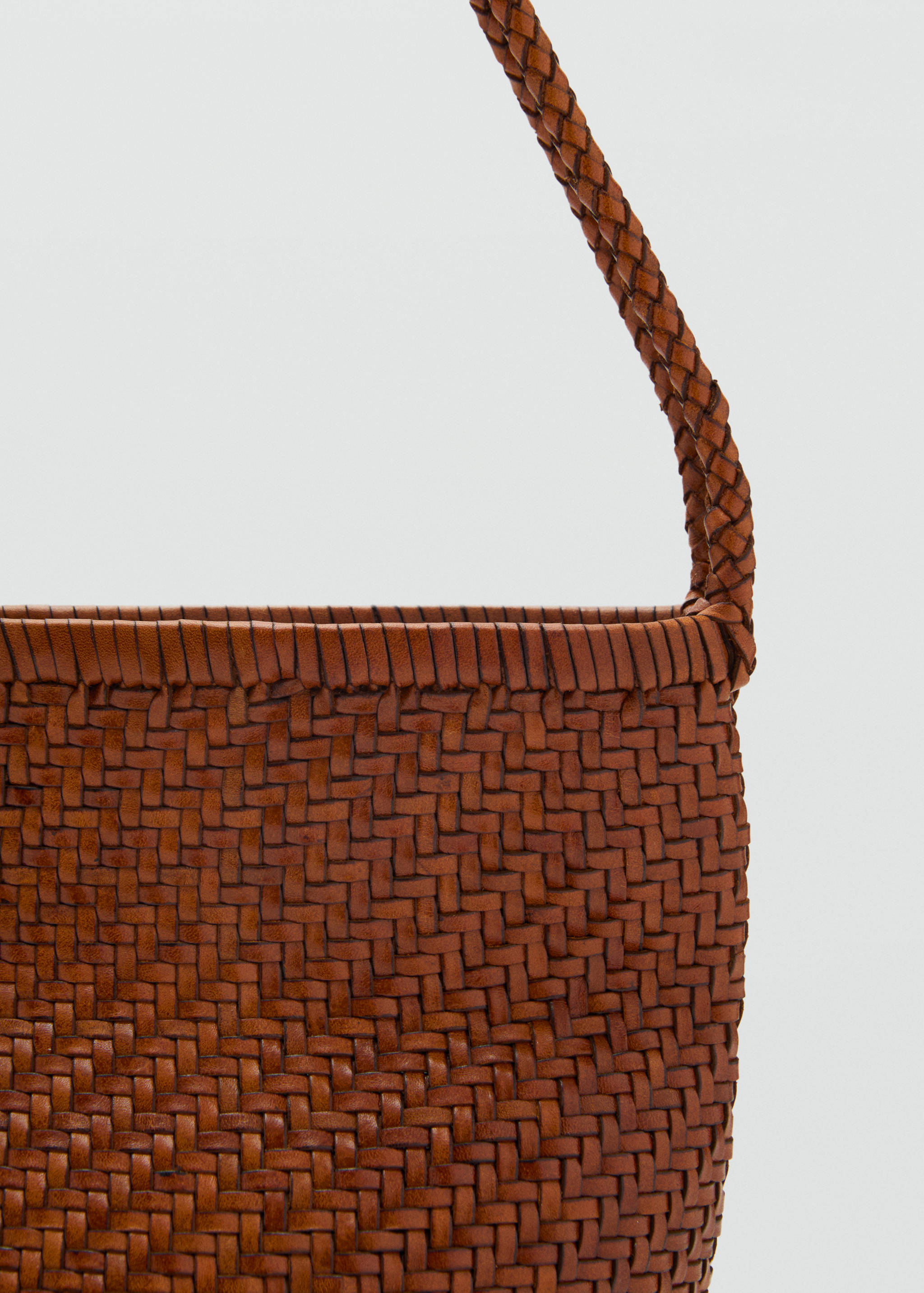 Mittelgroße Schultertasche aus geflochtenem Leder - Detail des Artikels 2