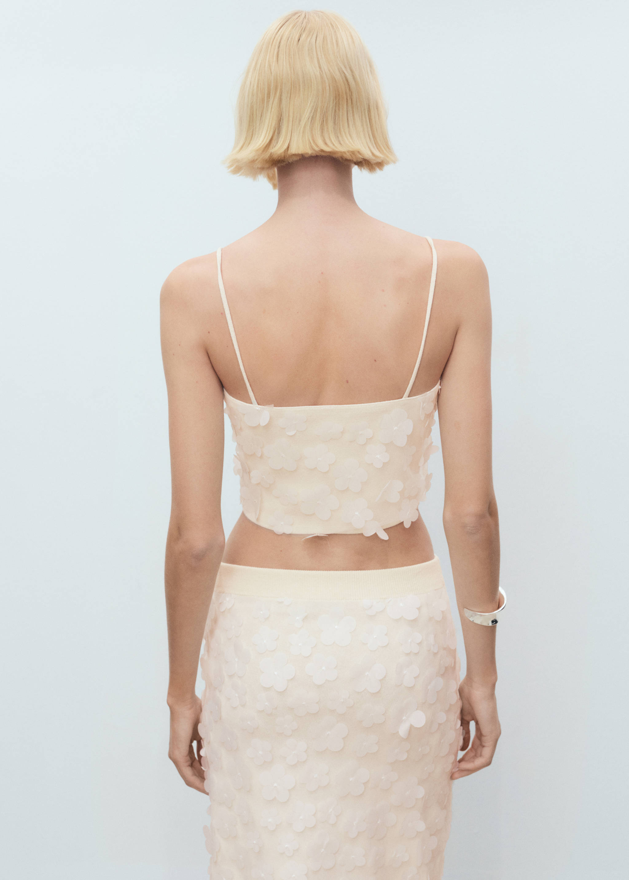 Embossed floral top - Reverse of the article