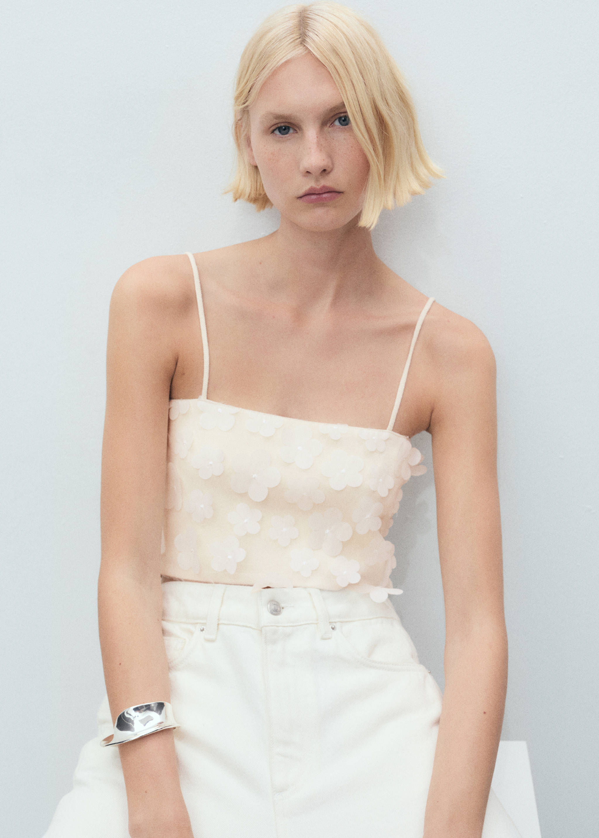 Embossed floral top - Details of the article 2