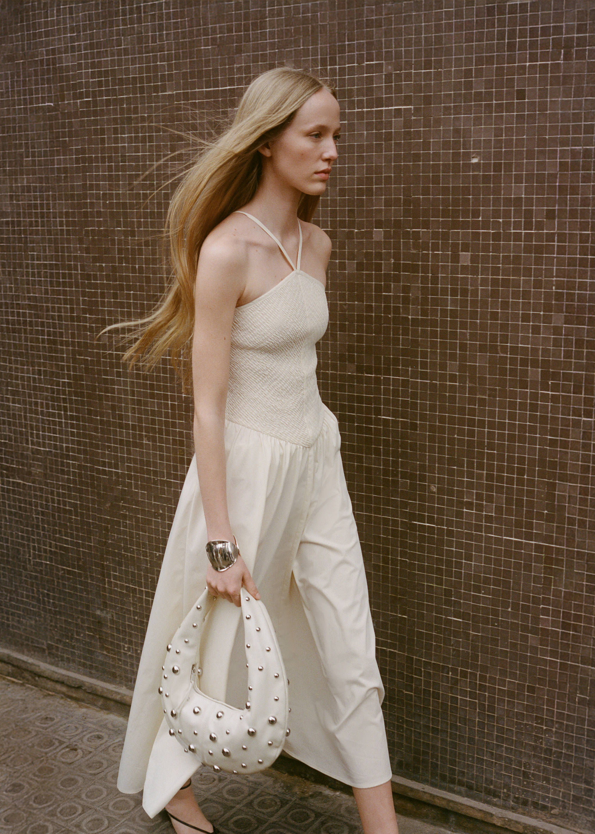 Combined halter-neck dress - Details of the article 9