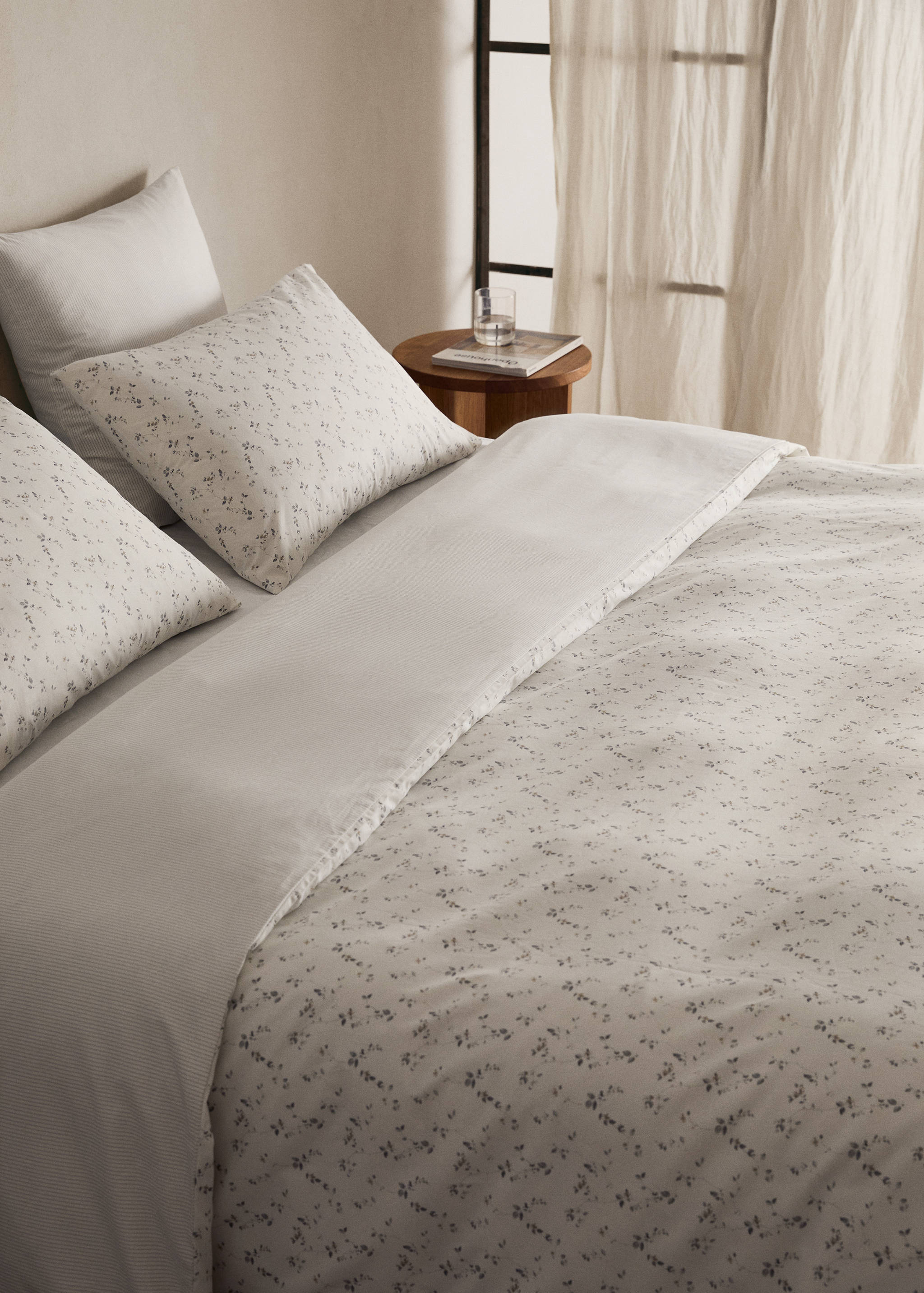 Percale cotton floral and fine-stripe reversible duvet cover for 150/160 cm bed - Details of the article 7