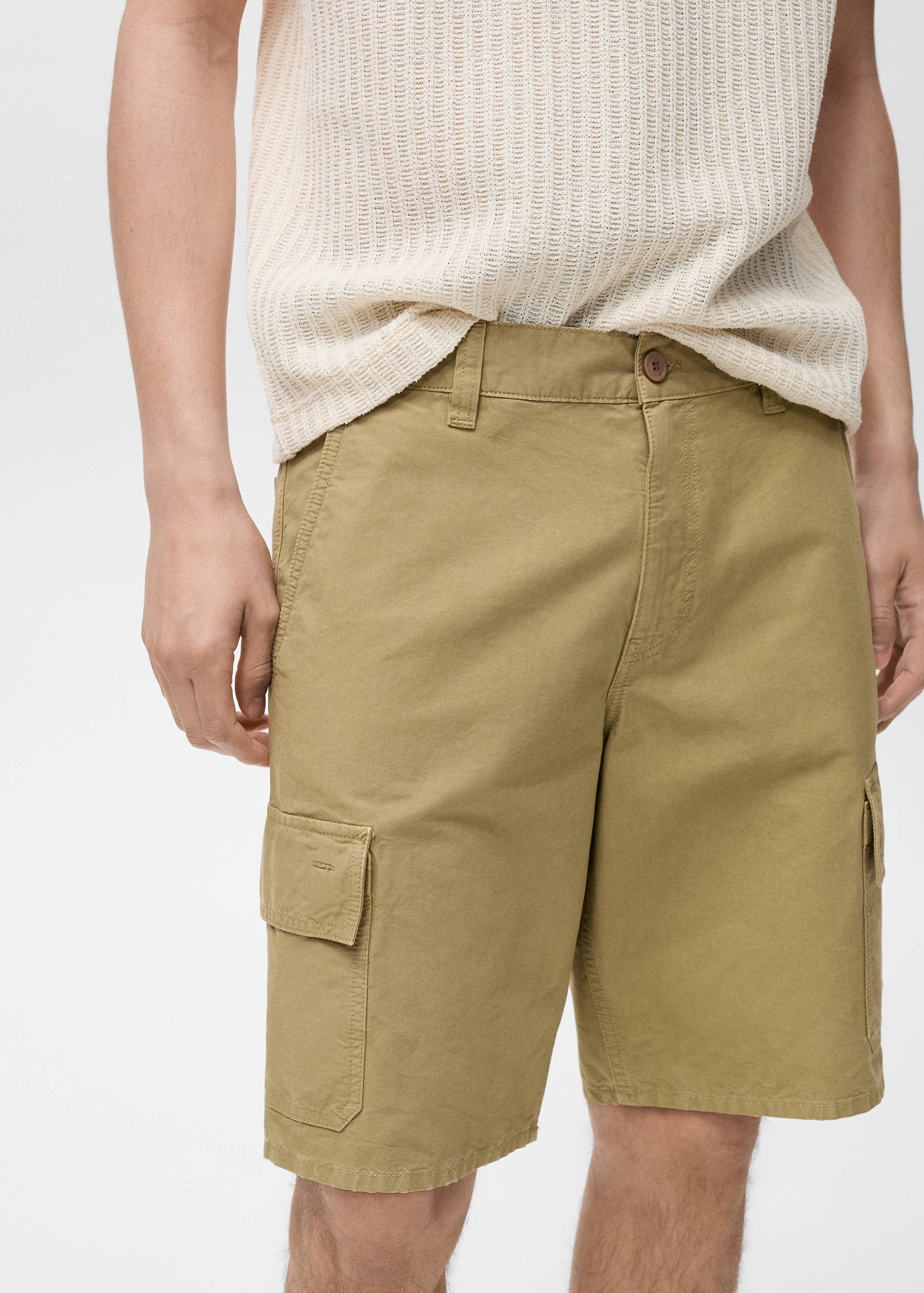 Cargo Bermuda shorts - Details of the article 1