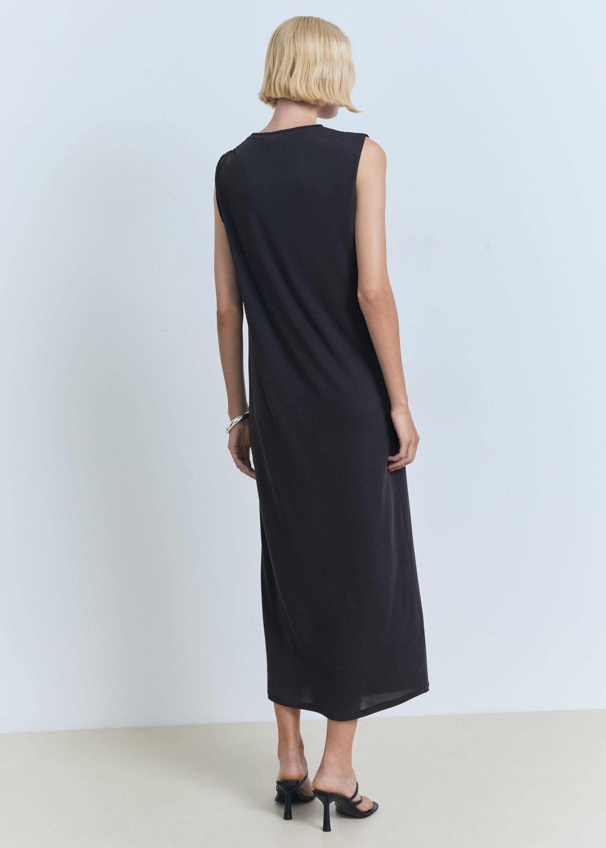 Flowy long dress - Reverse of the article