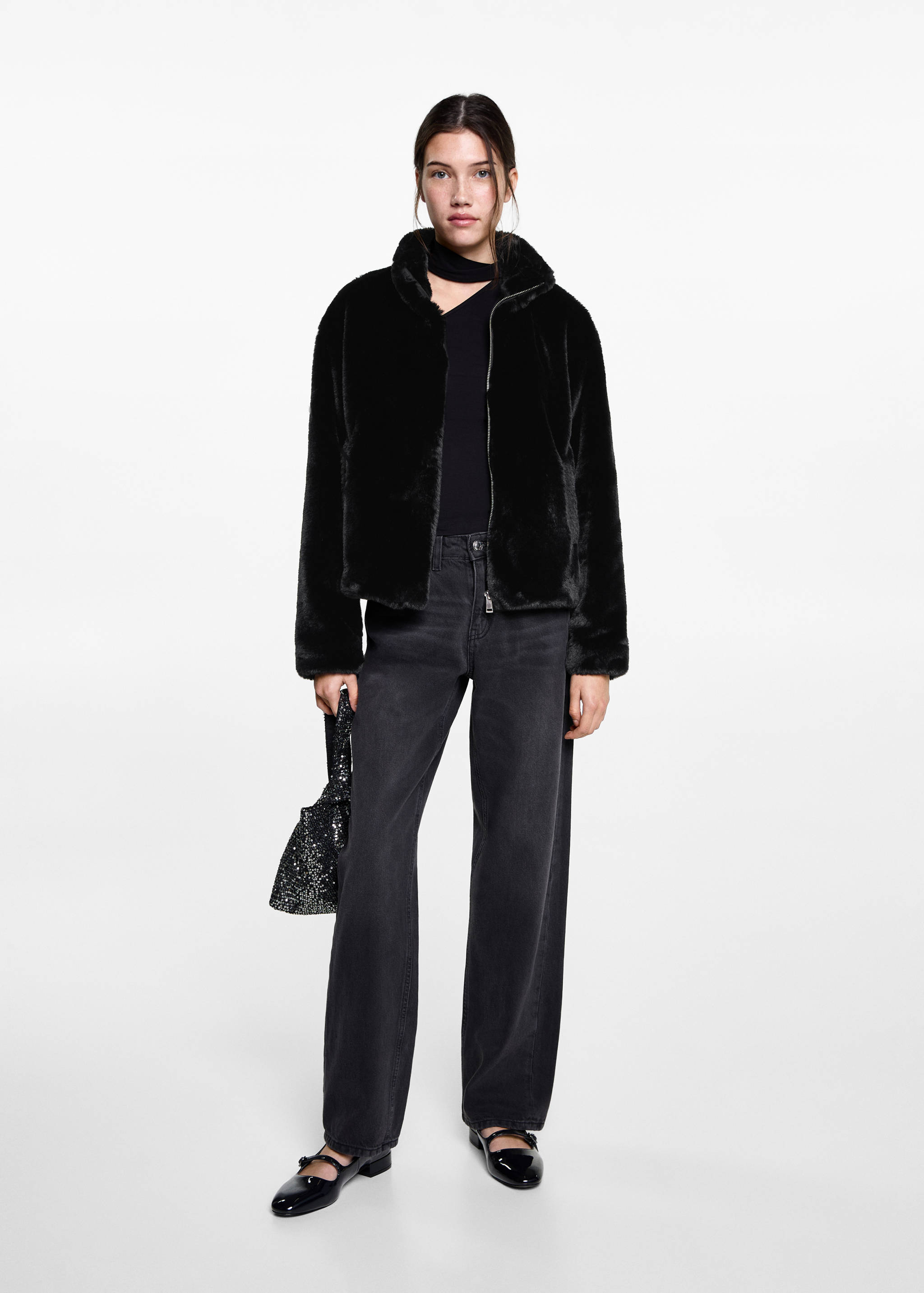 معطف فرو بسحابة - رؤية عامة