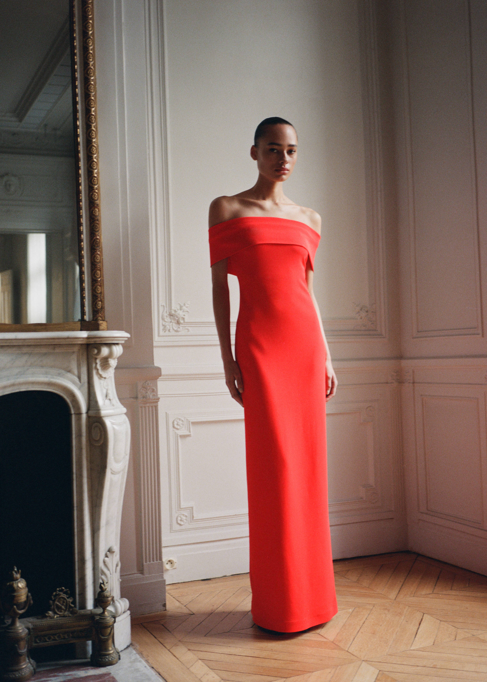 Vestido hombros descubiertos detalle abertura - Detalle del artículo 6