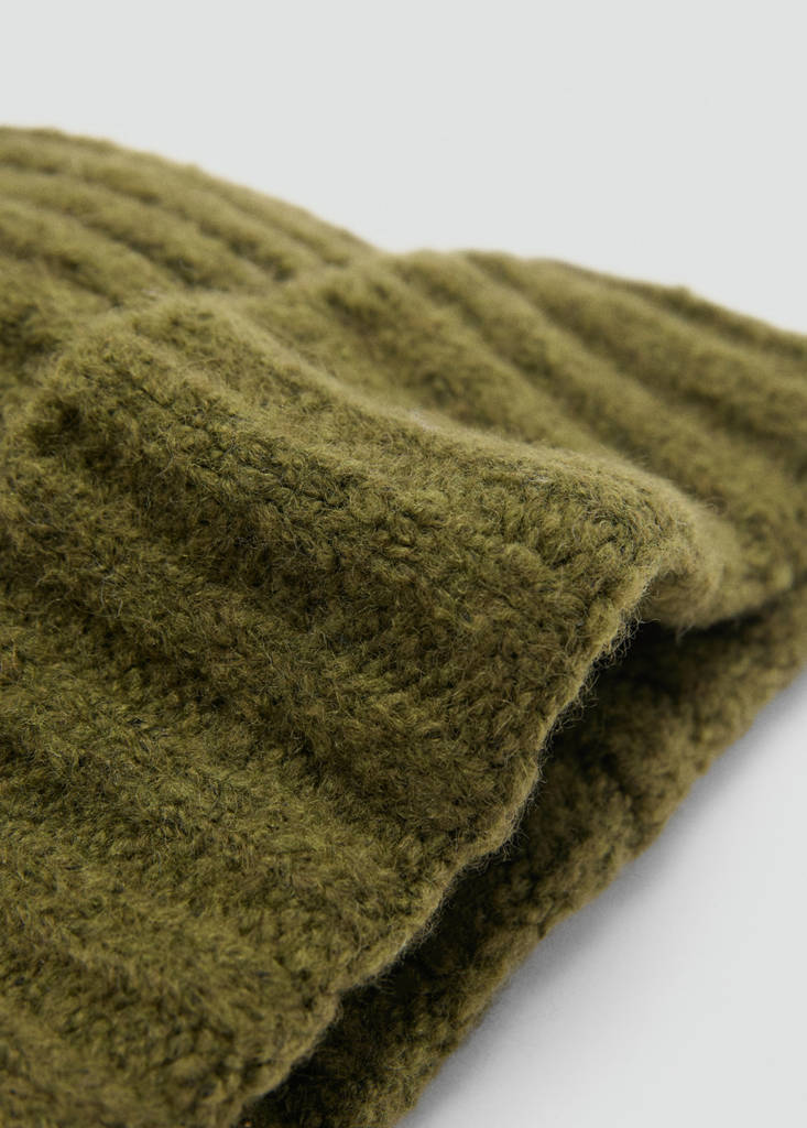 Ribbed knit beanie — Khaki