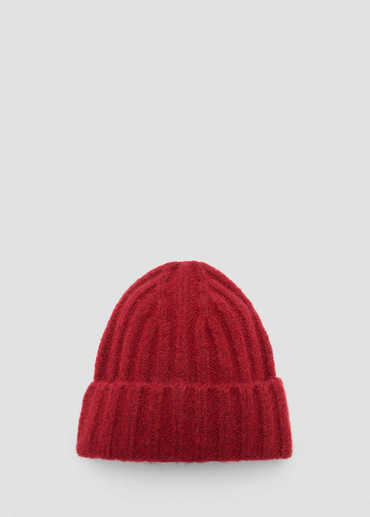 Ribbed knit beanie — Red