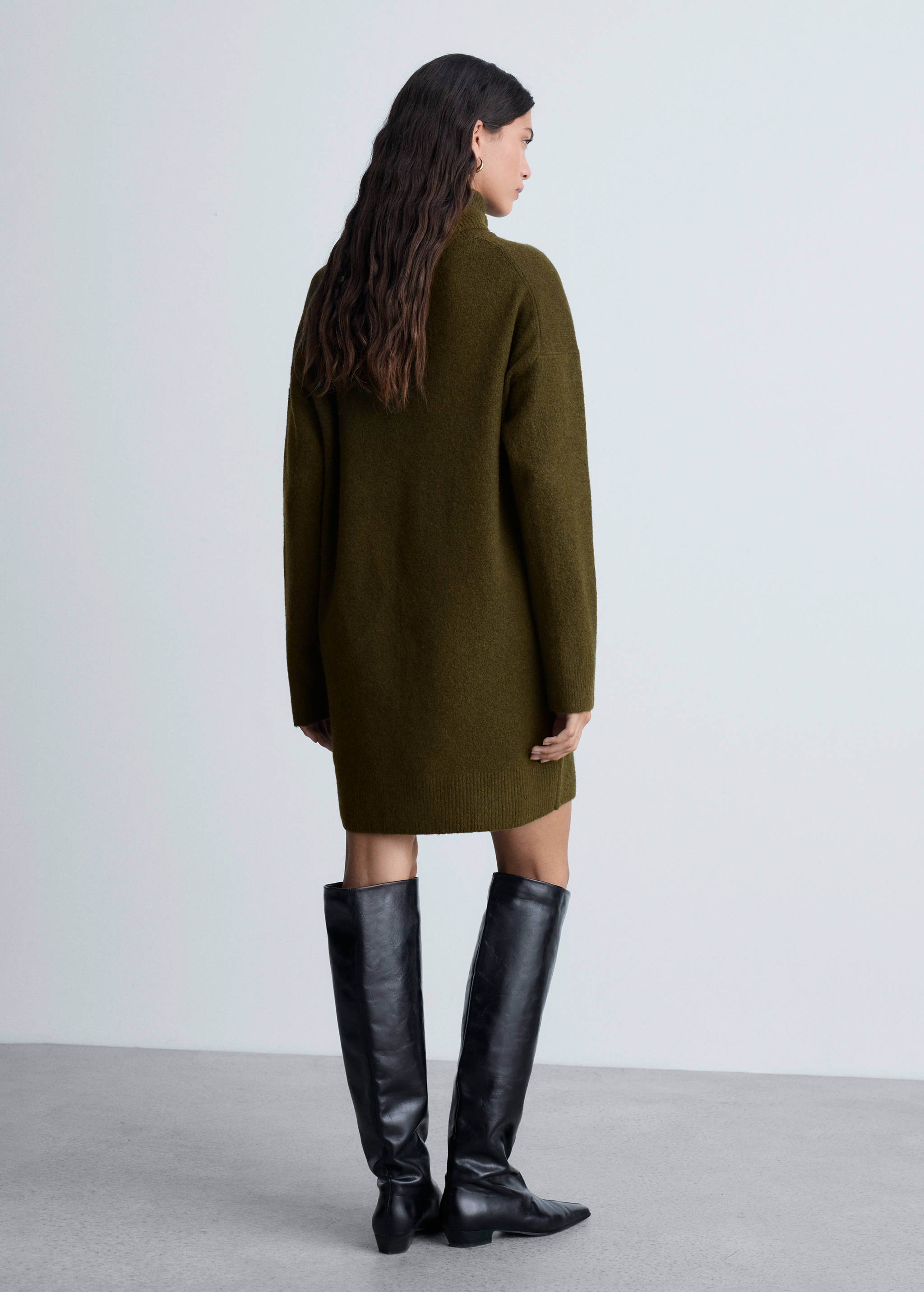 Knitted turtleneck dress - Reverse of the article