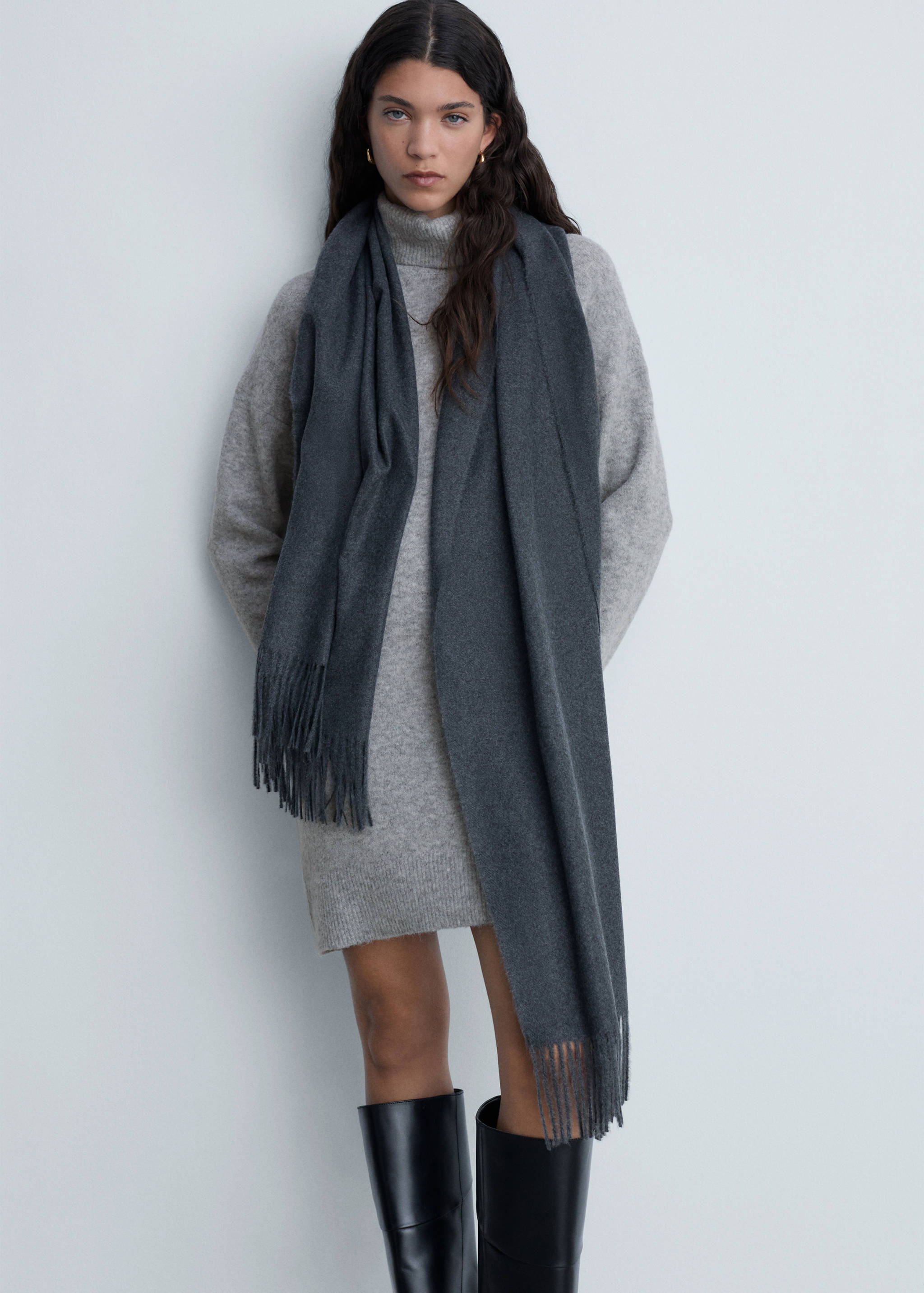 Knitted turtleneck dress - Details of the article 2