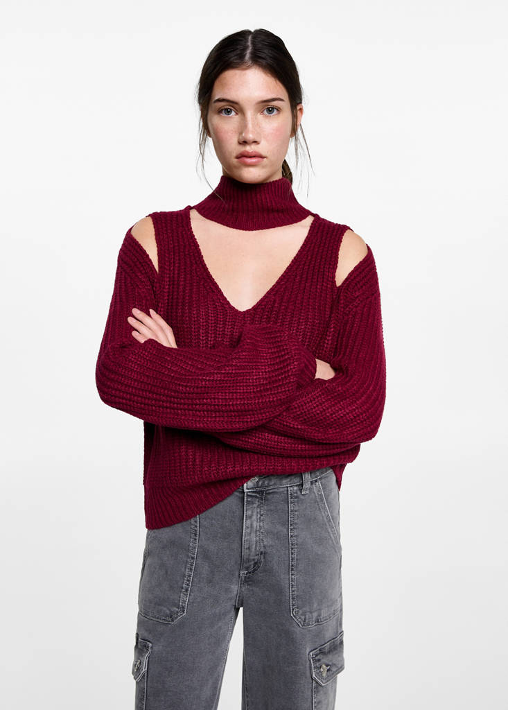 Oversized sweater with openings — Maroon