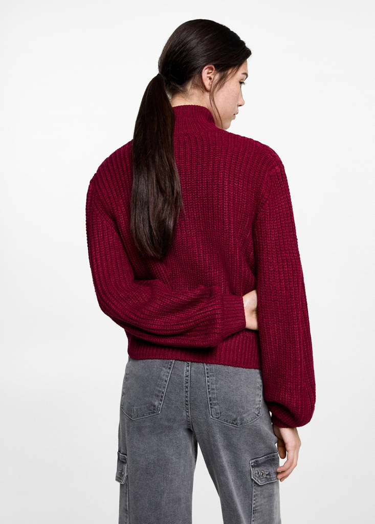Oversized sweater with openings — Maroon