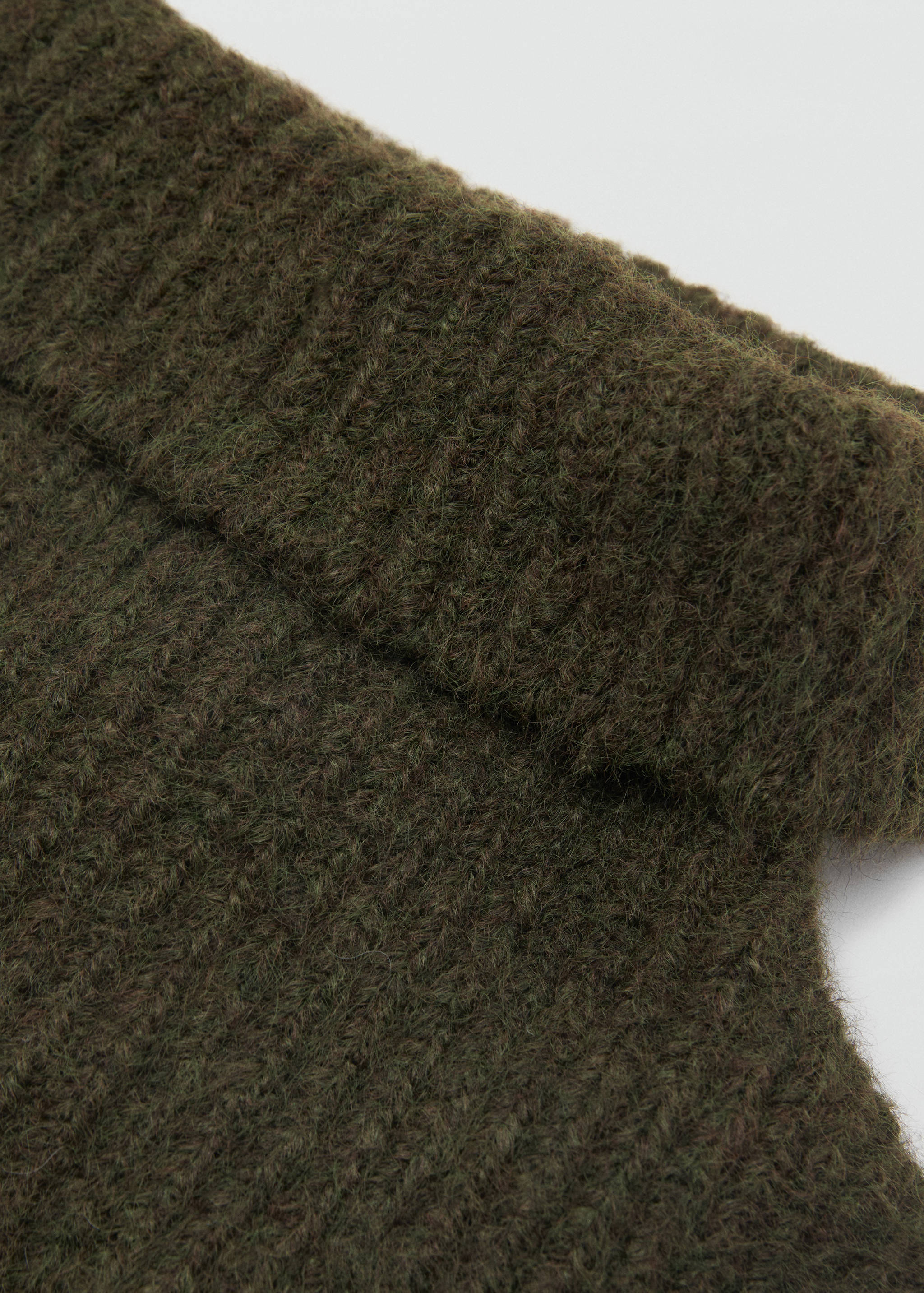 Crop turtleneck shawl - Medium plane