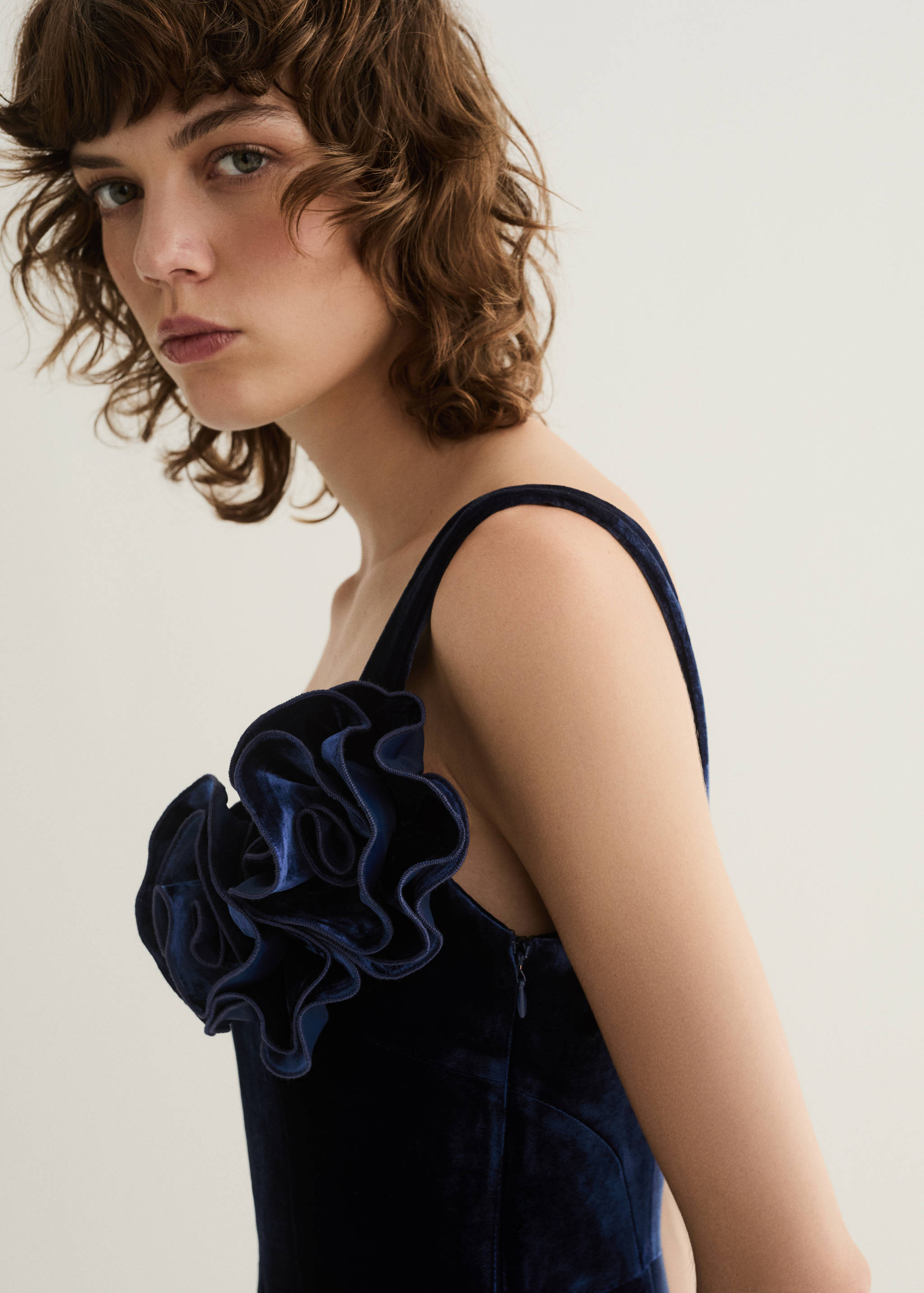 Ολόσωμη φόρμα βελούδο καμπάνα φαρδιές τιράντες - Λεπτομέρεια του προϊόντος 1