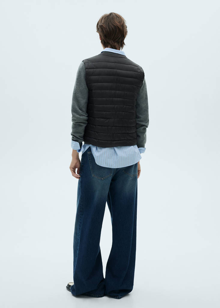 Quilted gilet — Black