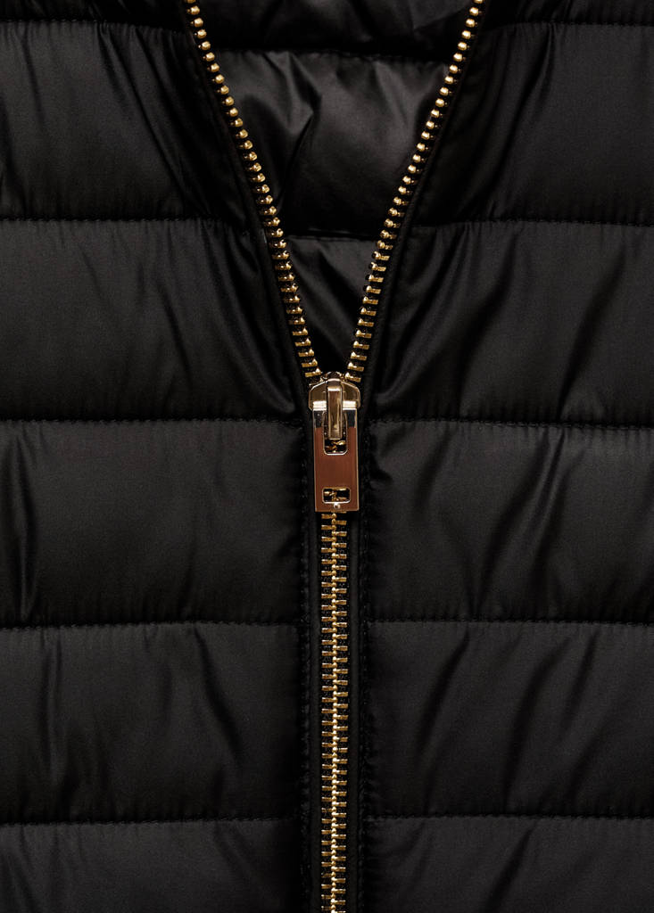 Quilted gilet — Black