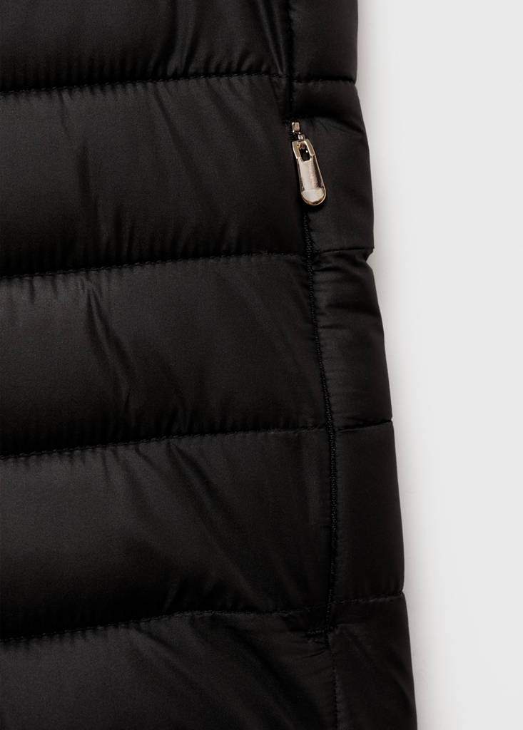 Quilted gilet — Black