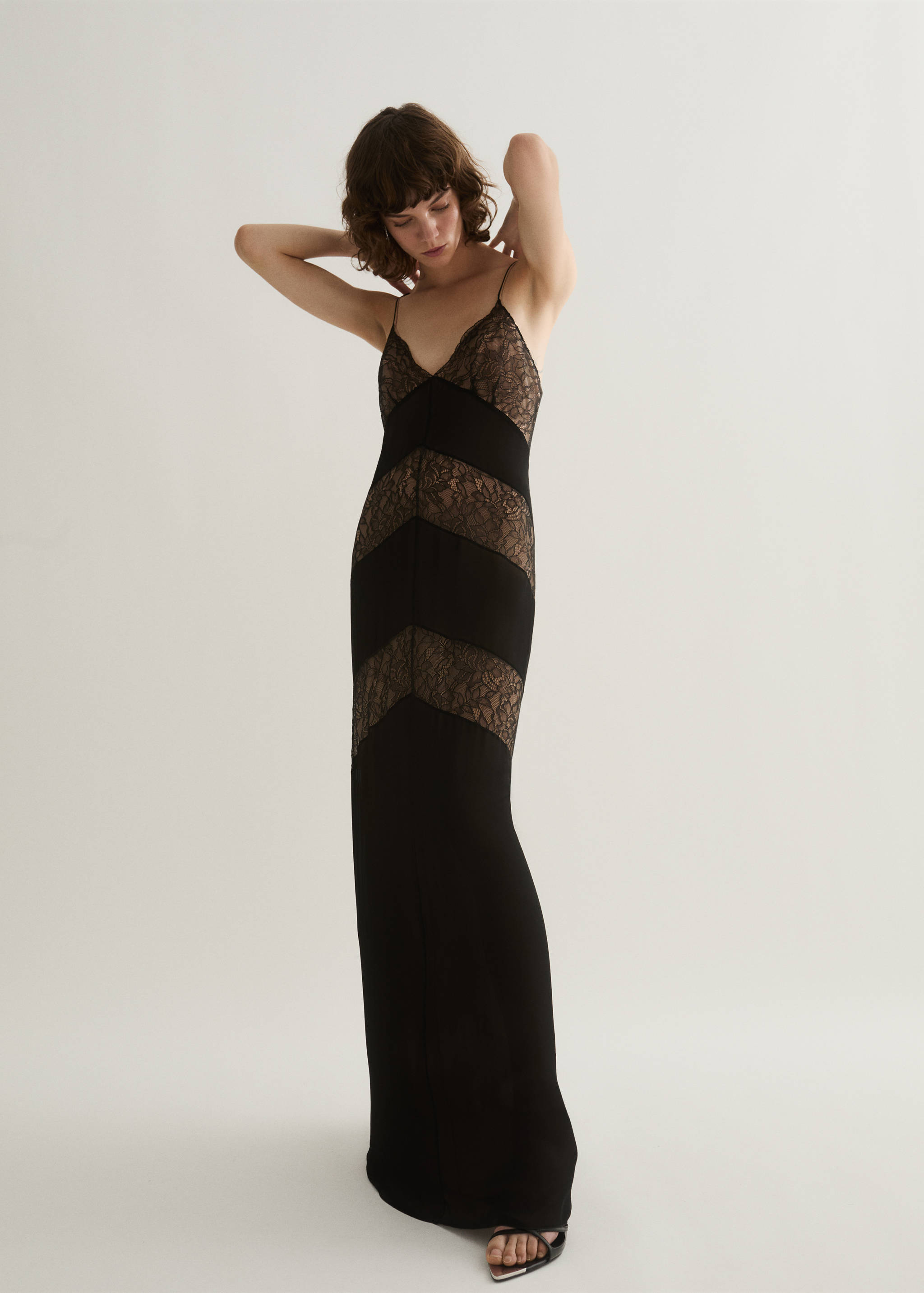 Uska haljina s umetcima od čipke - Detalji artikla 1