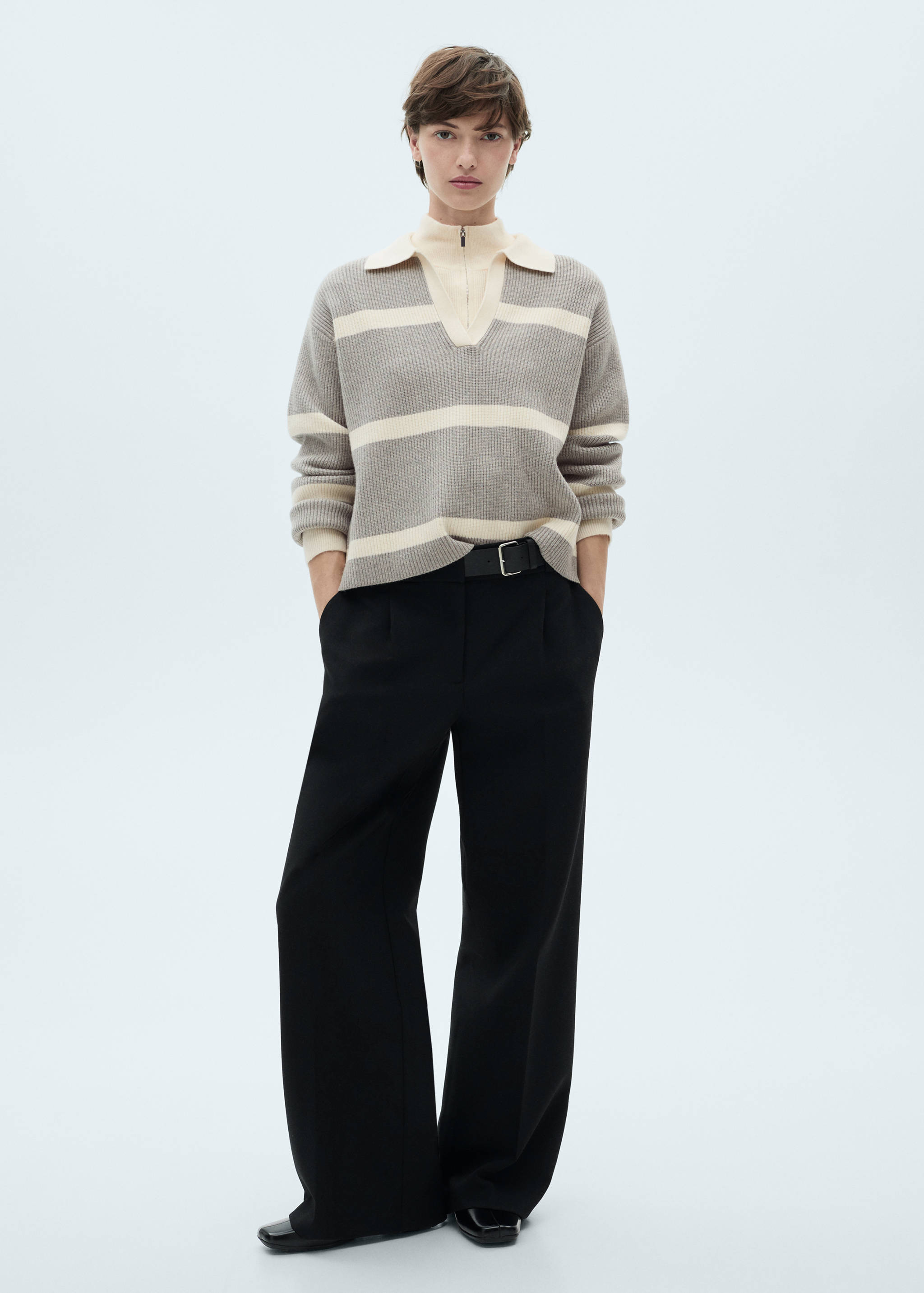 Knitted polo-neck sweater - General plane