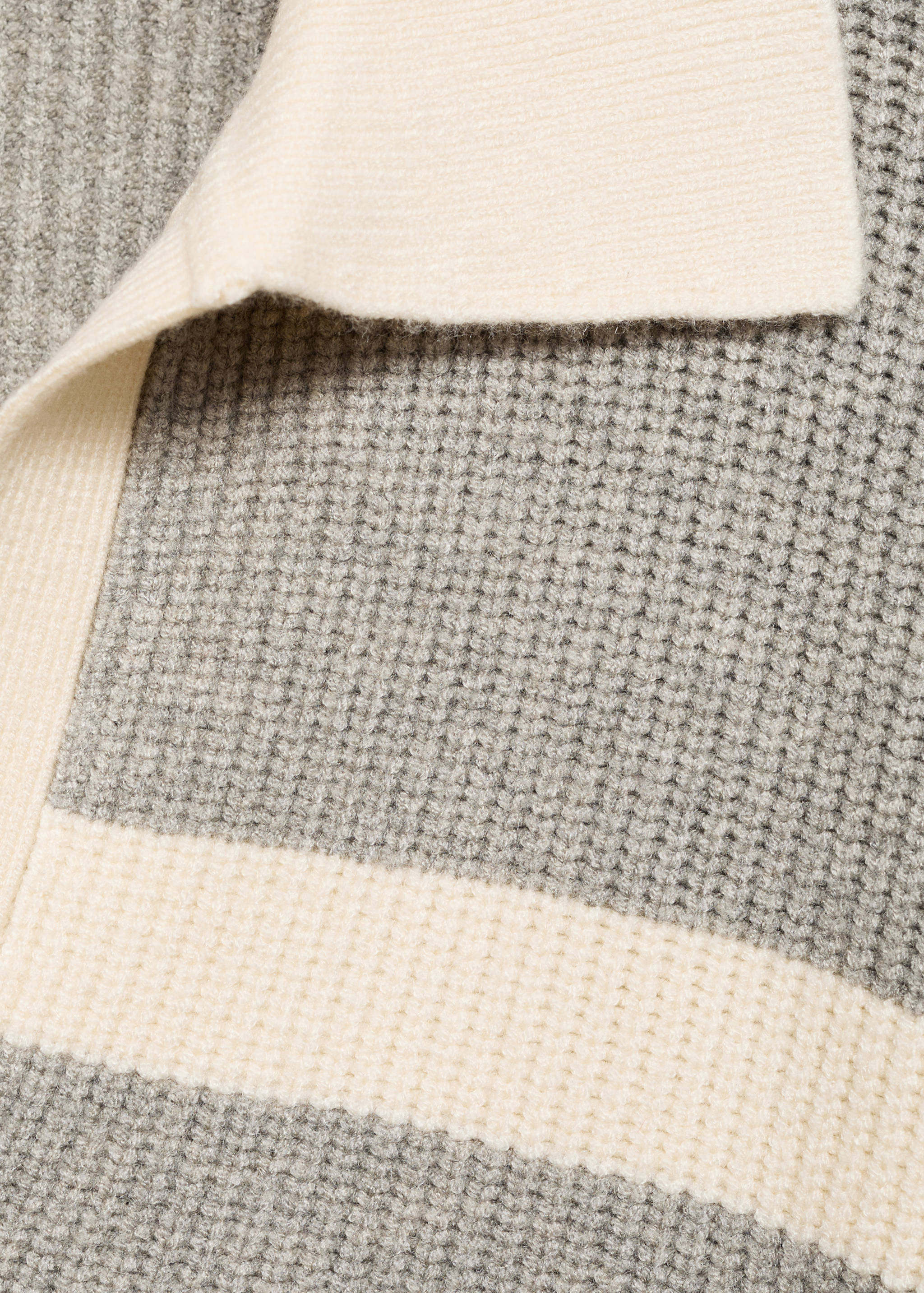 Knitted polo-neck sweater - Details of the article 8