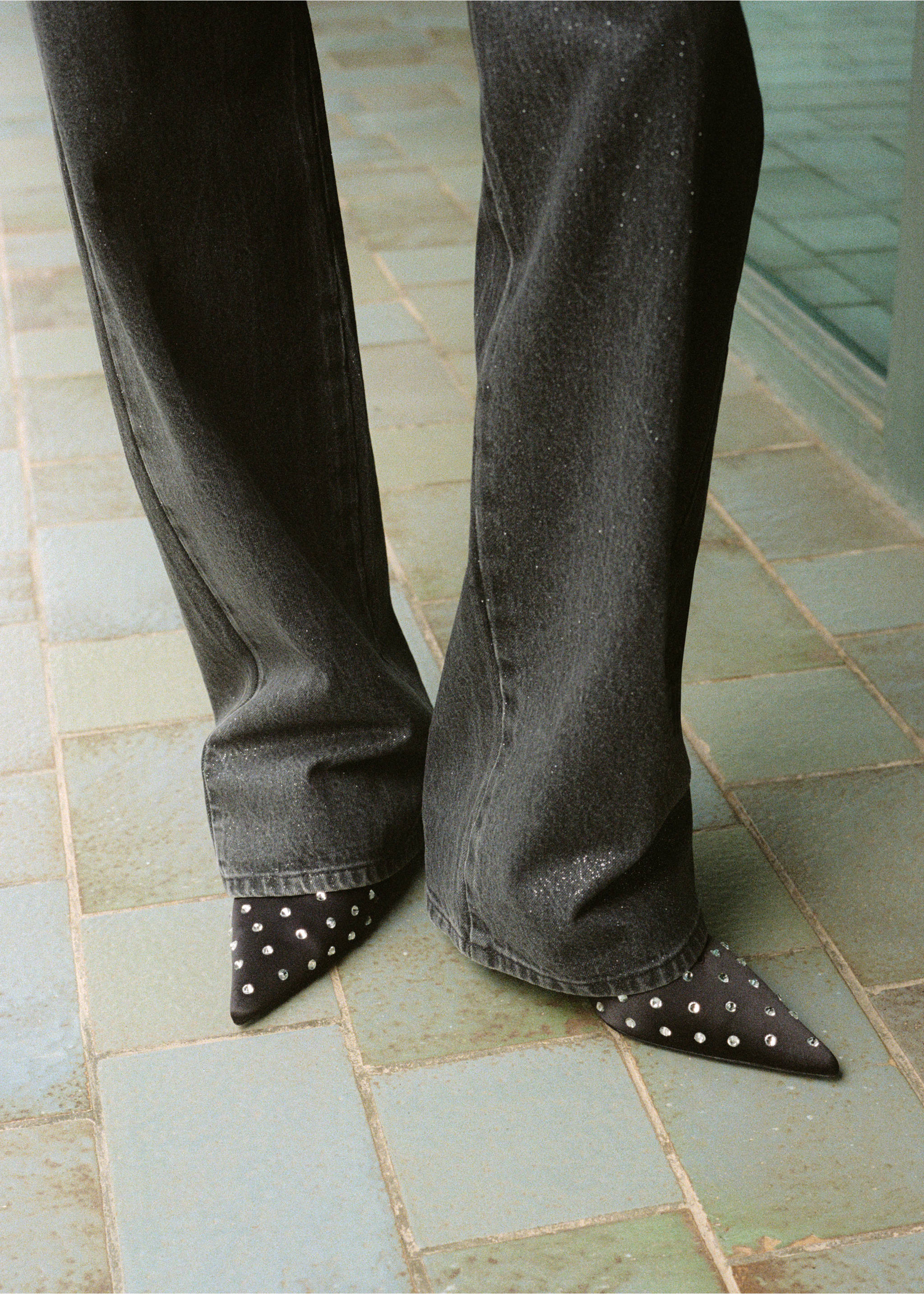 Crystal slingback heeled shoe - General plane, Black. Ref: 87040360-00.