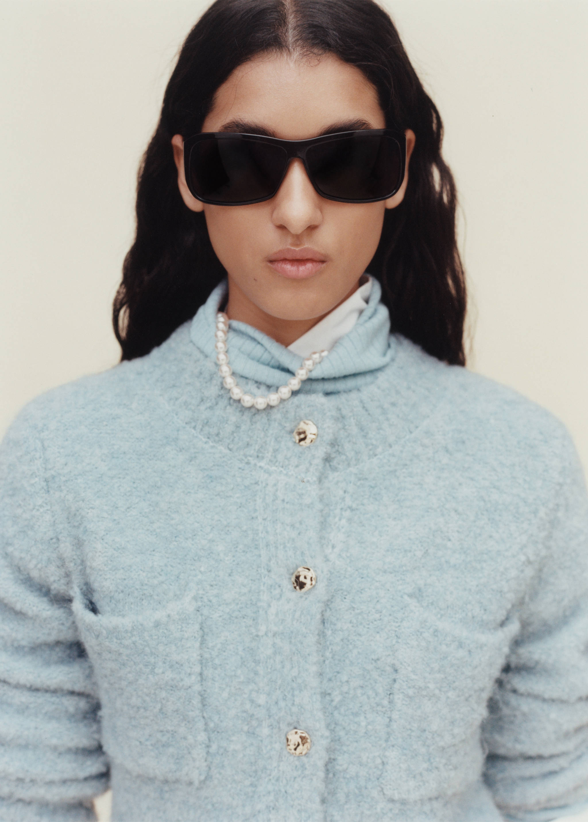 Bouclé jacket with jewel buttons - Details of the article 7