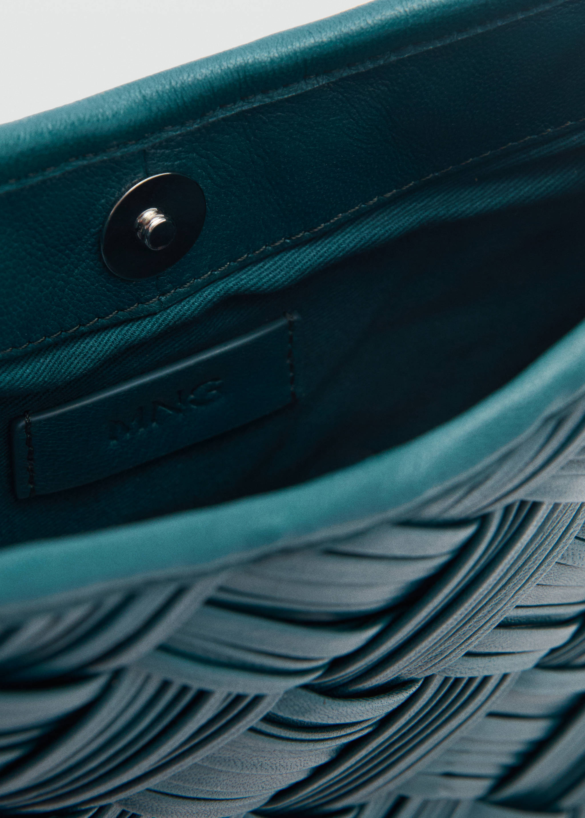 Pleciona torebka ze skóry - Szczegóły artykułu 3