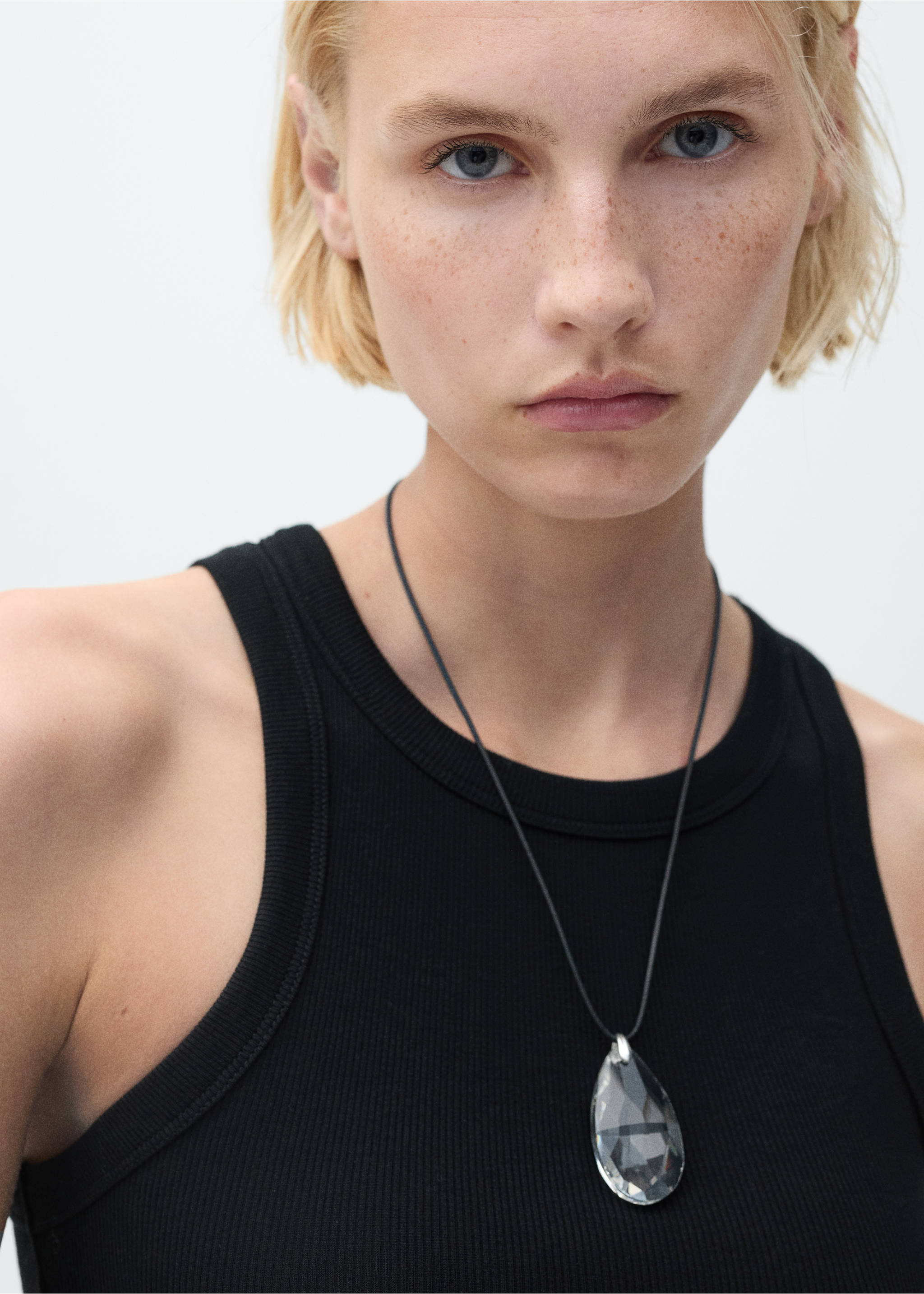 Ribbed cotton-blend top - Details of the article 1, Black. Ref: 87040434-00.