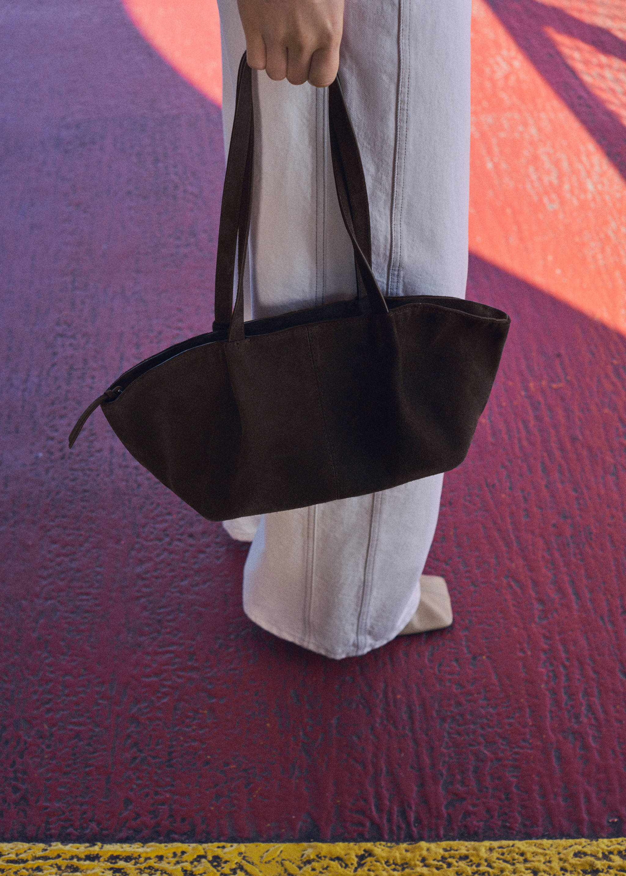Double handle suede bag - Details of the article 9