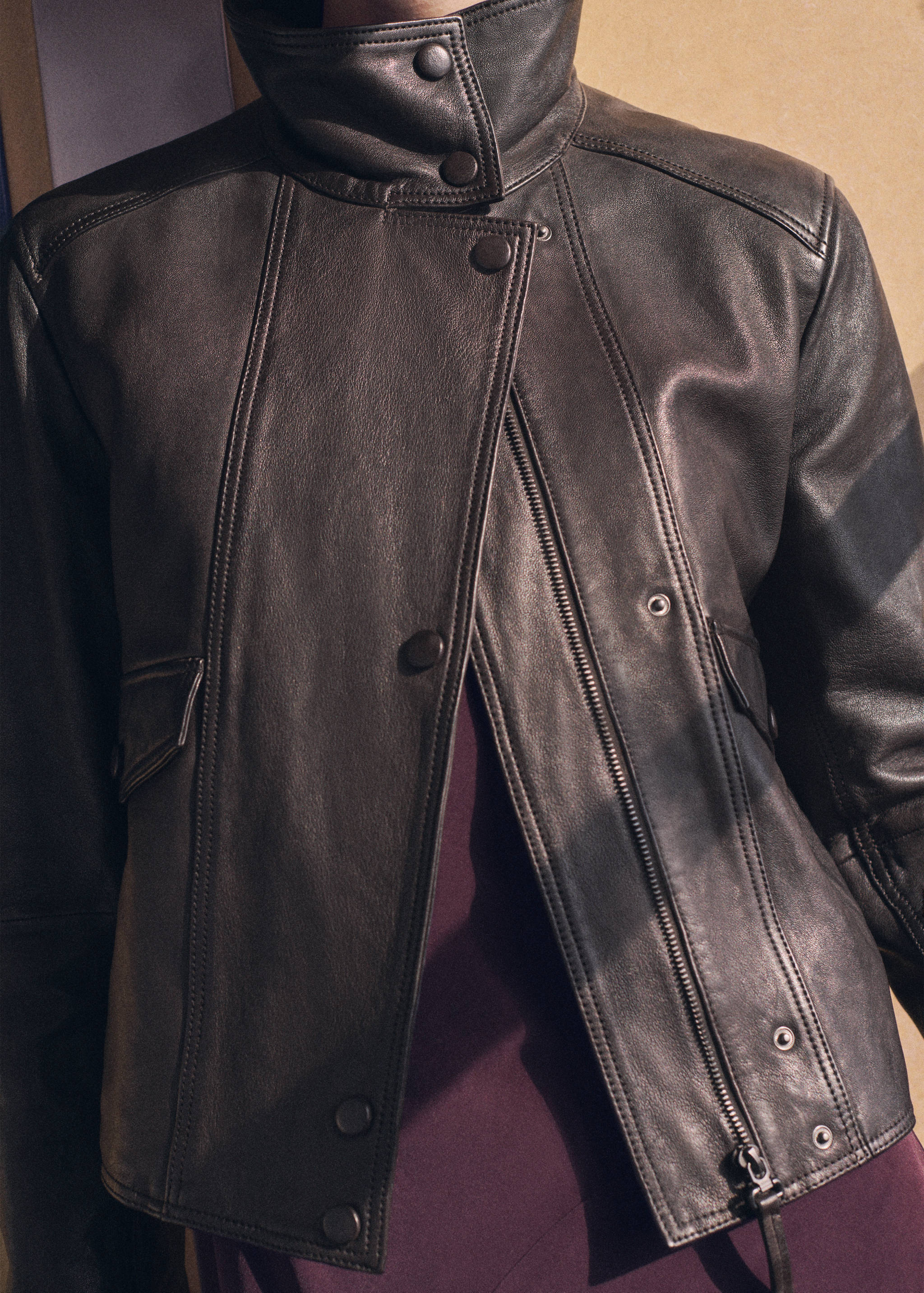 Pockets leather jacket - Details of the article 6