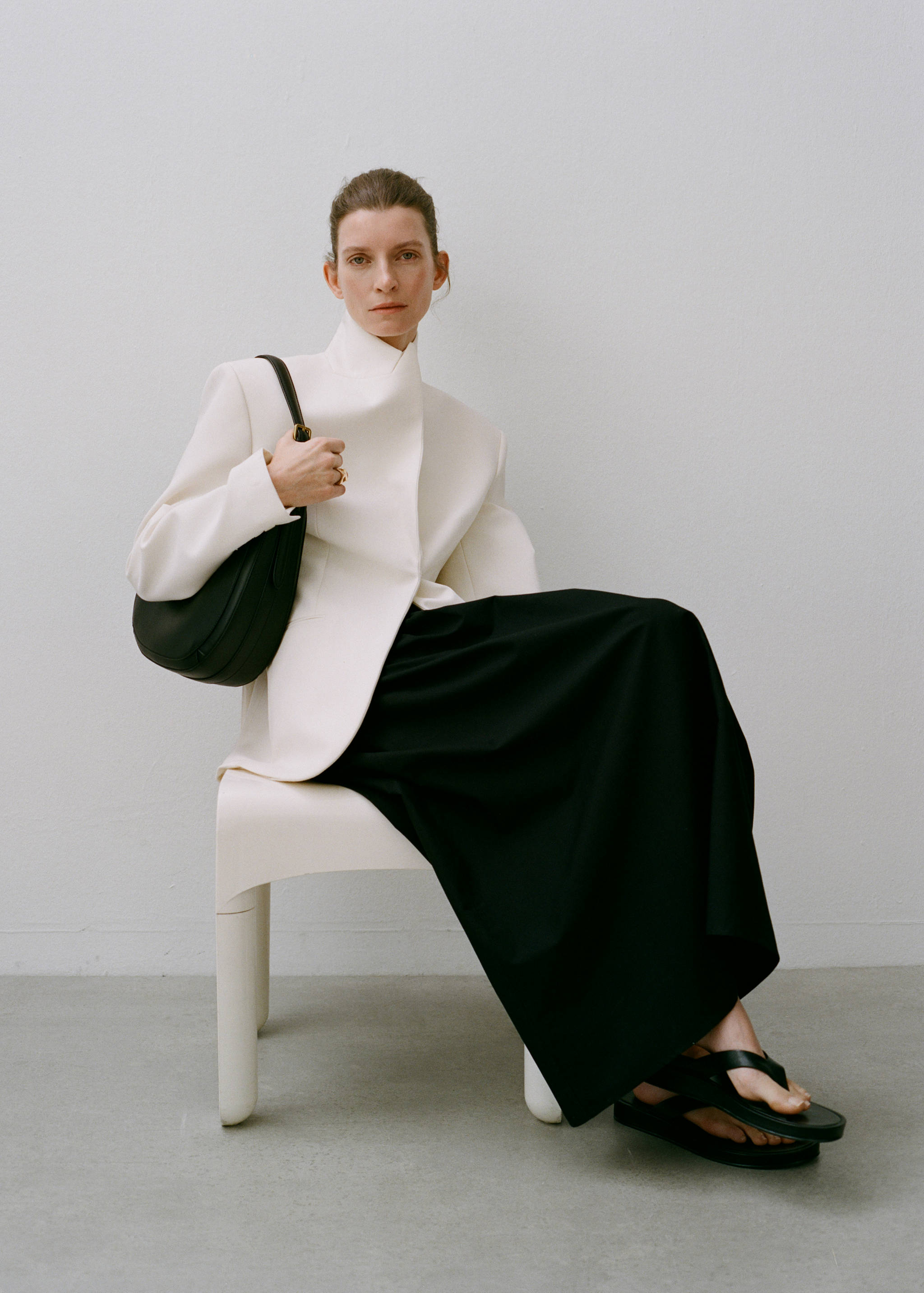 Oval shoulder bag - Details of the article 6