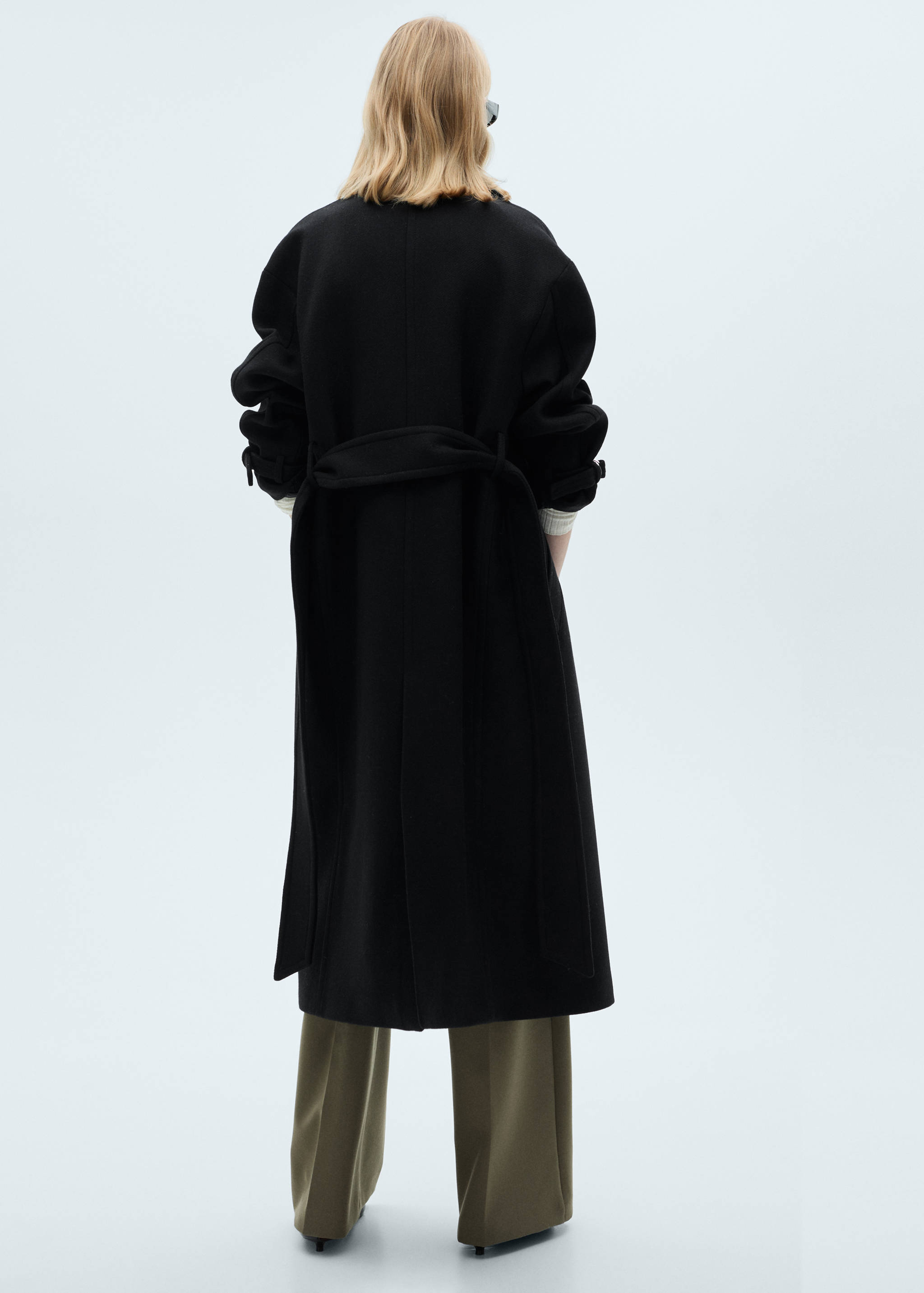 Abrigo lana Manteco maxi solapas - Reverso del artículo