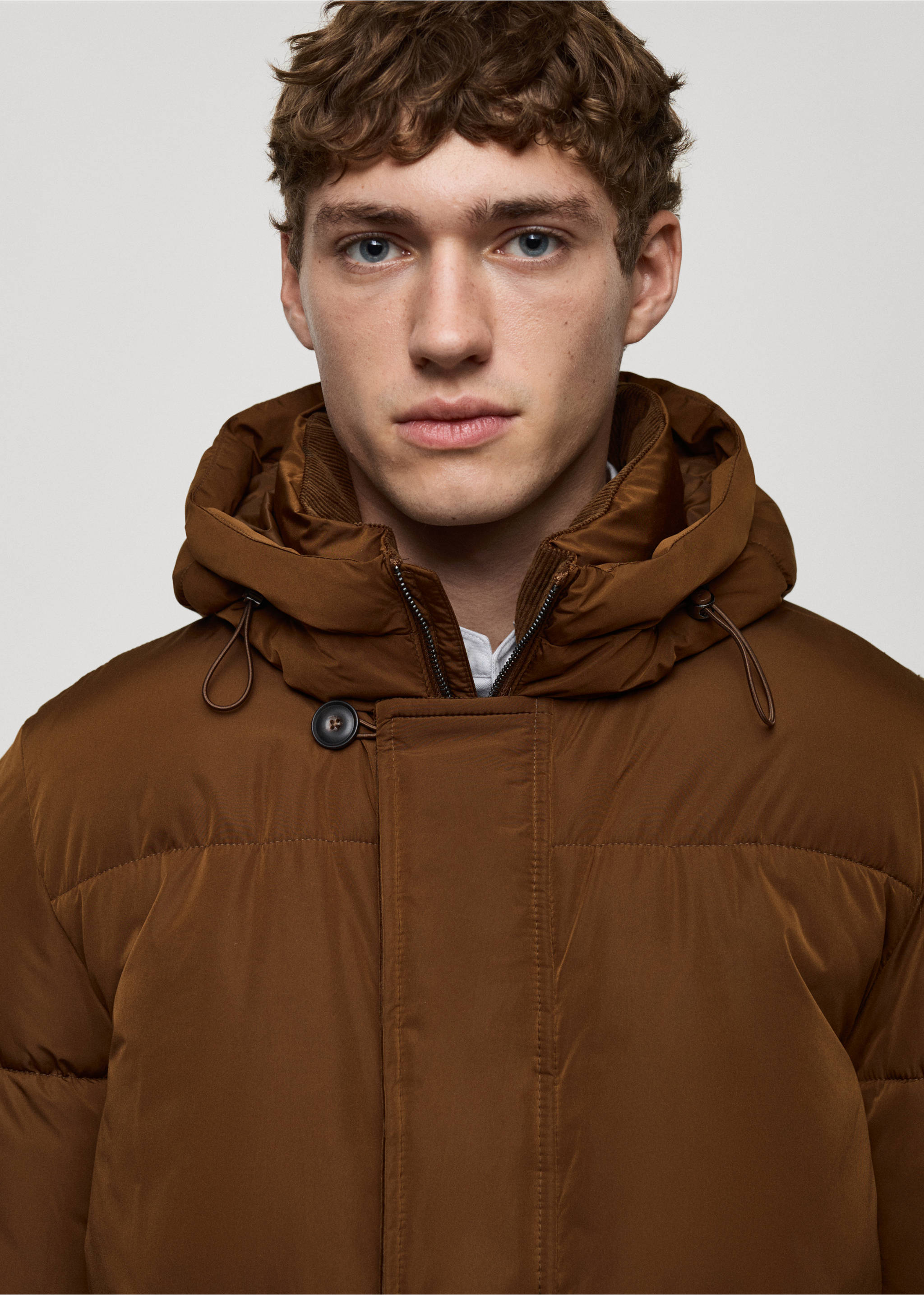 Kapitone su geçirmez kapüşonlu anorak - Ürün detayı 1, Tütün Kahvesi. Ref: 87040575-00.