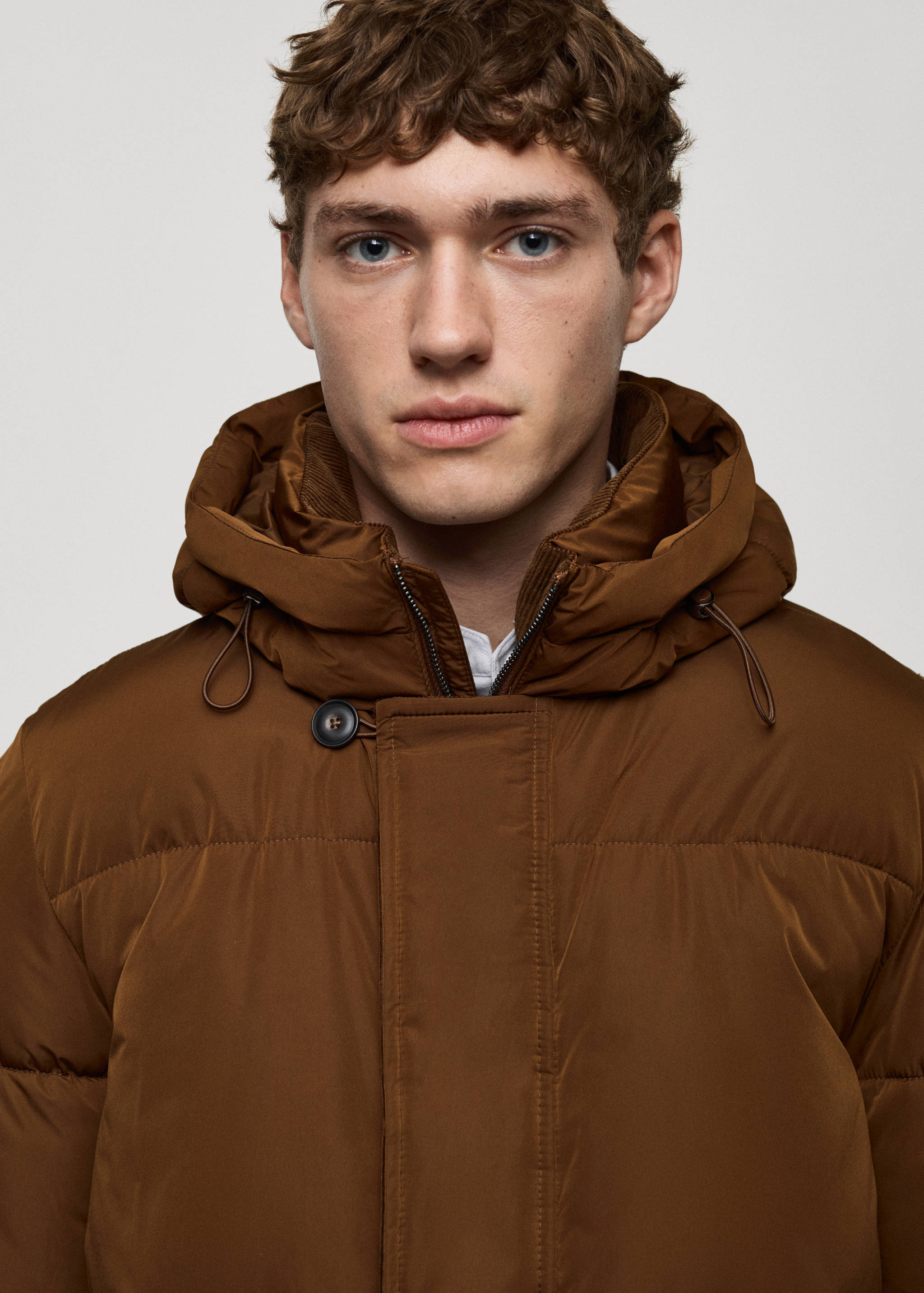 Water-repellent hood puffer coat - Details of the article 1