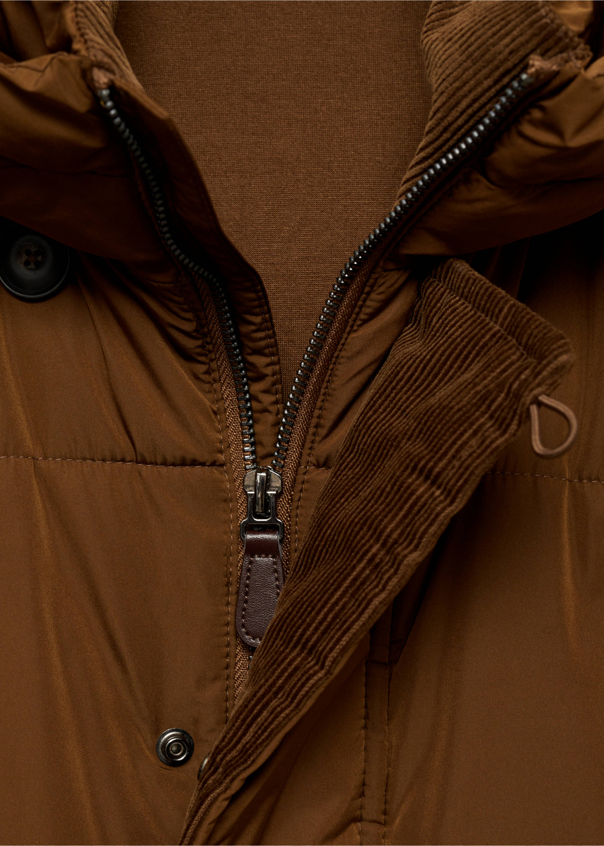 Kapitone su geçirmez kapüşonlu anorak - Ürün detayı 8, Tütün Kahvesi. Ref: 87040575-00.