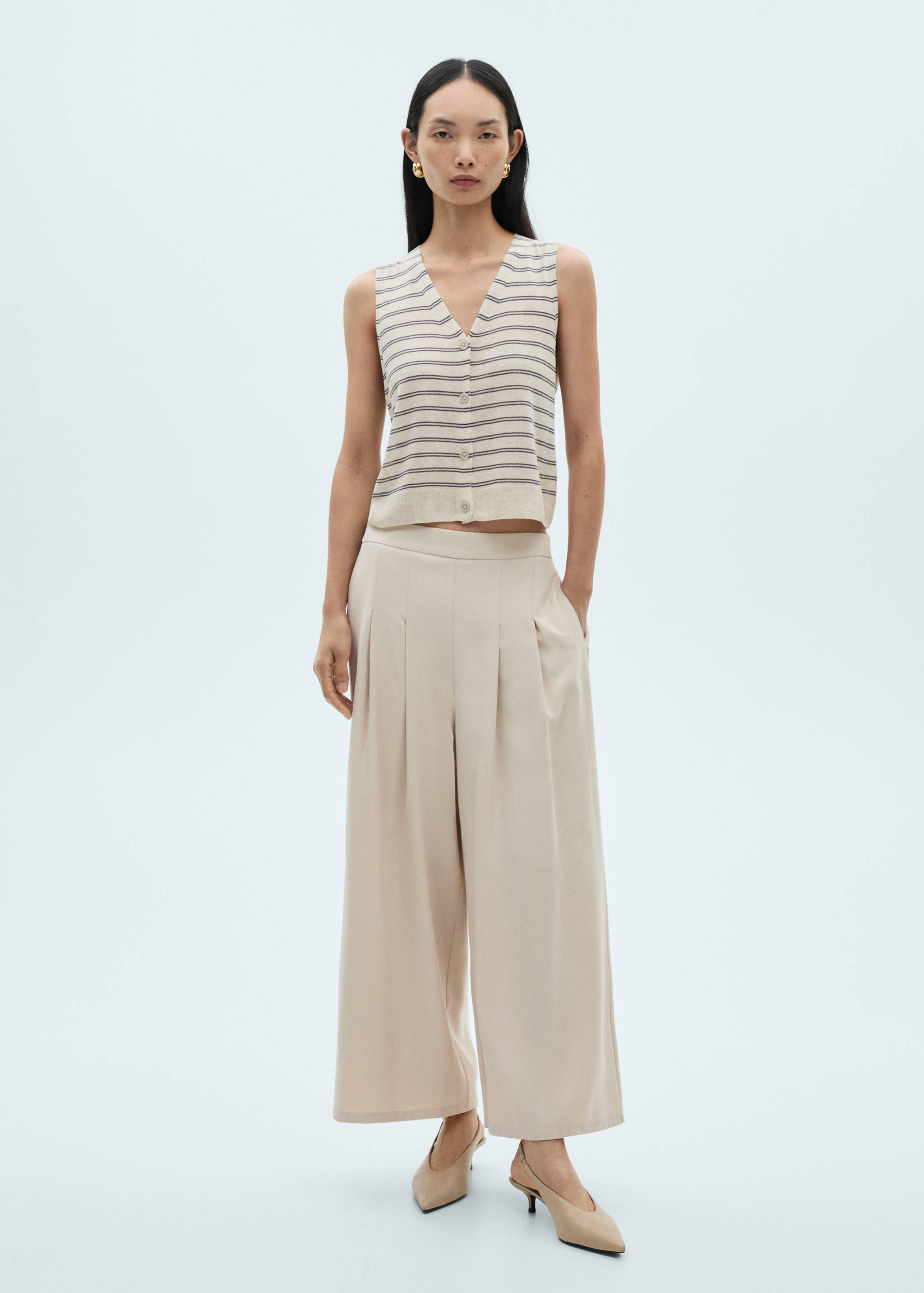 Wide leg pleated trousers - General plane