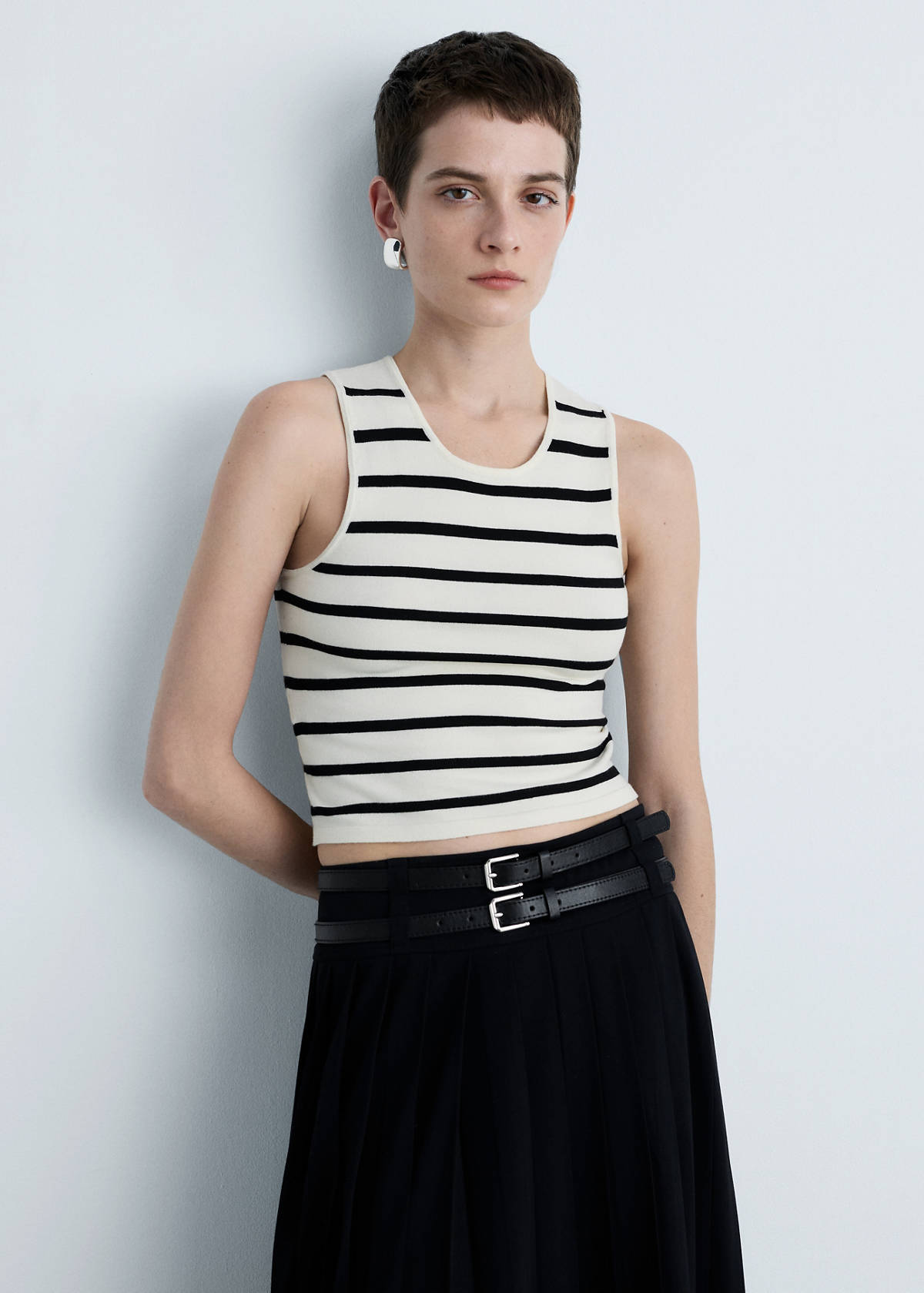 Striped knitted crop top — Black
