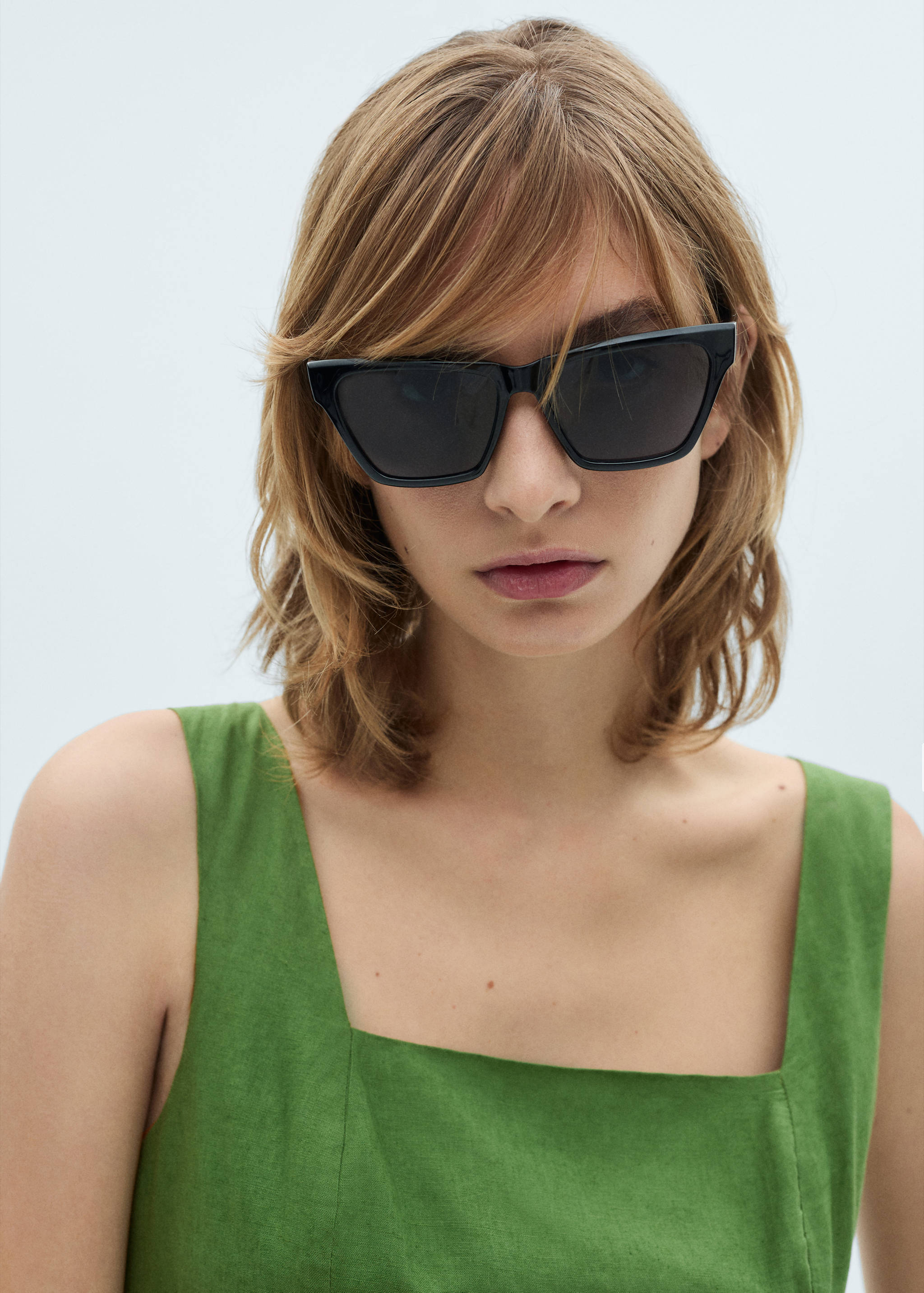 Straight-fit linen jumpsuit - Details of the article 1