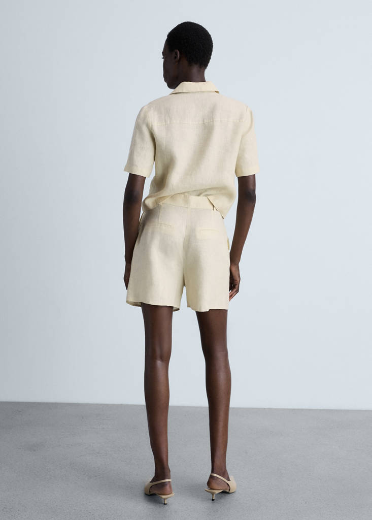 Linen shorts with belt — Beige