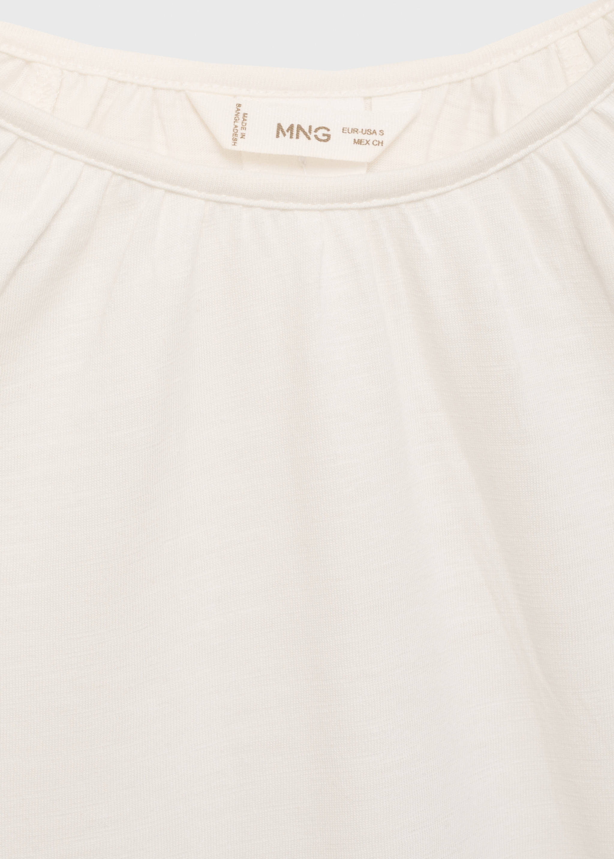 Gathered neck T-shirt - Details of the article 8