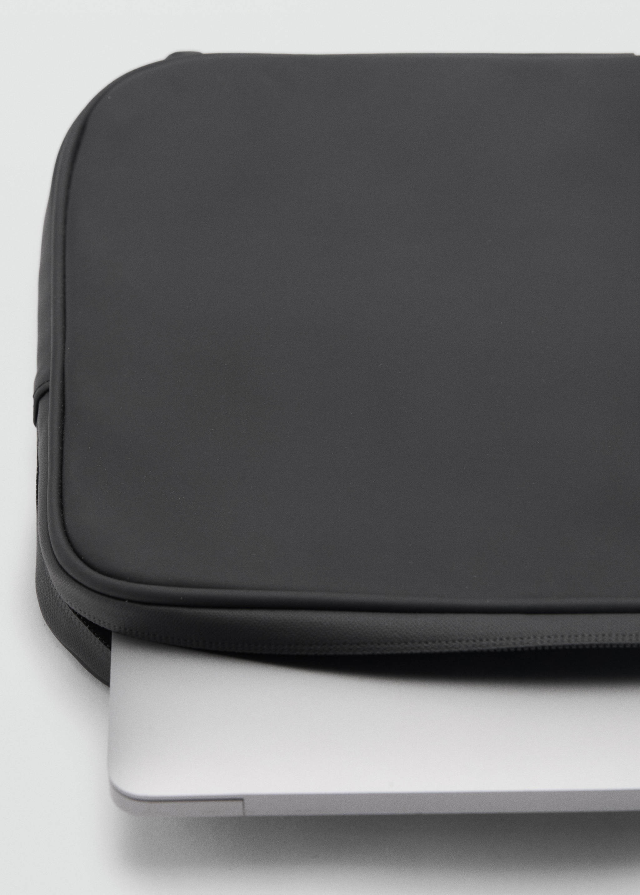 Rubberised laptop case - Details of the article 2
