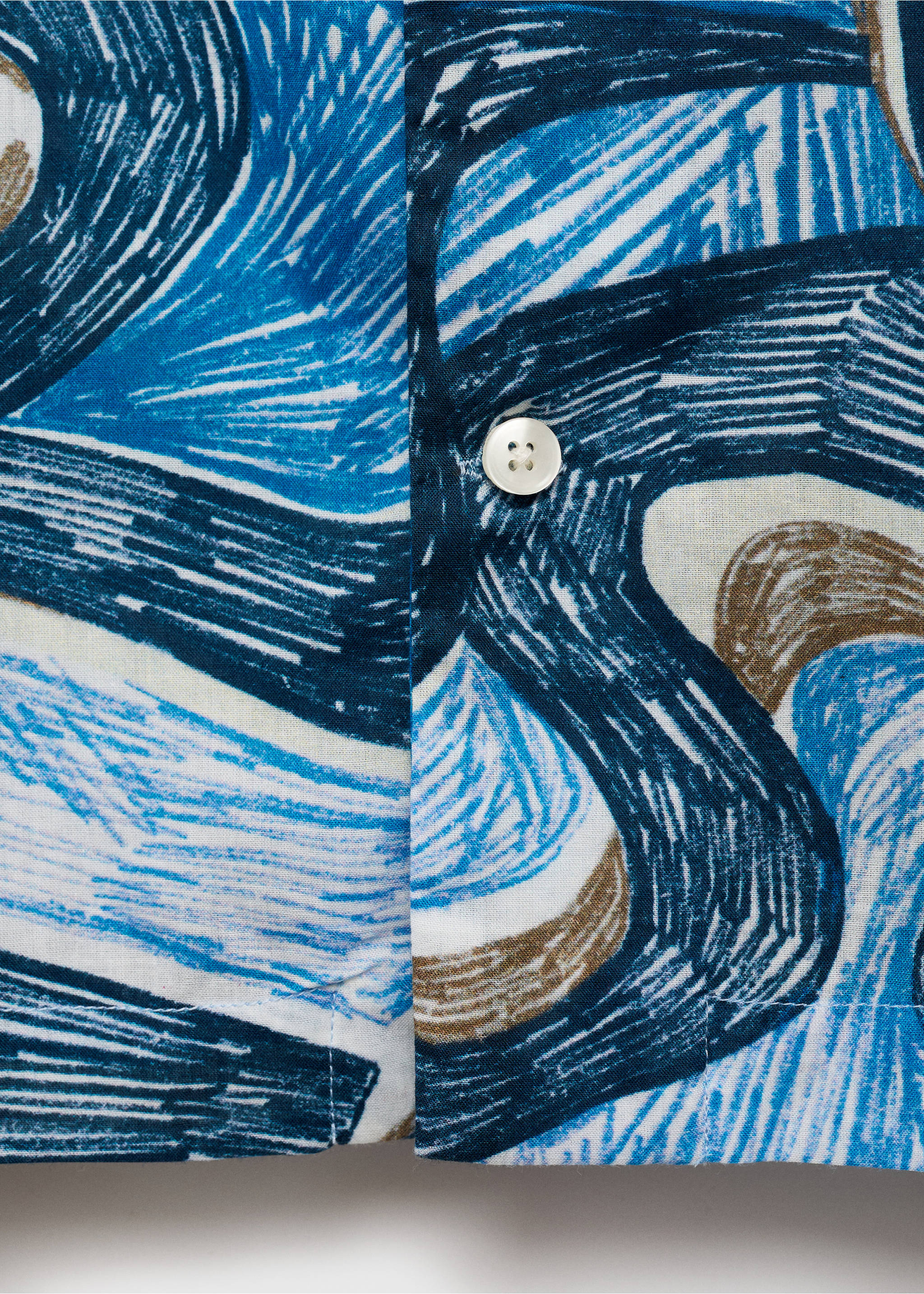 Regular-fit printed shirt - Details of the article 0, Blue. Ref: 87040622-00.