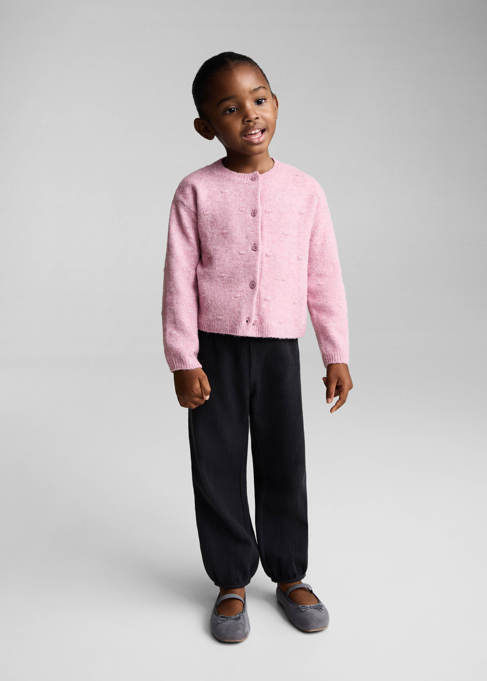 سترة صوفية محبوكة بأزرار - رؤية عامة