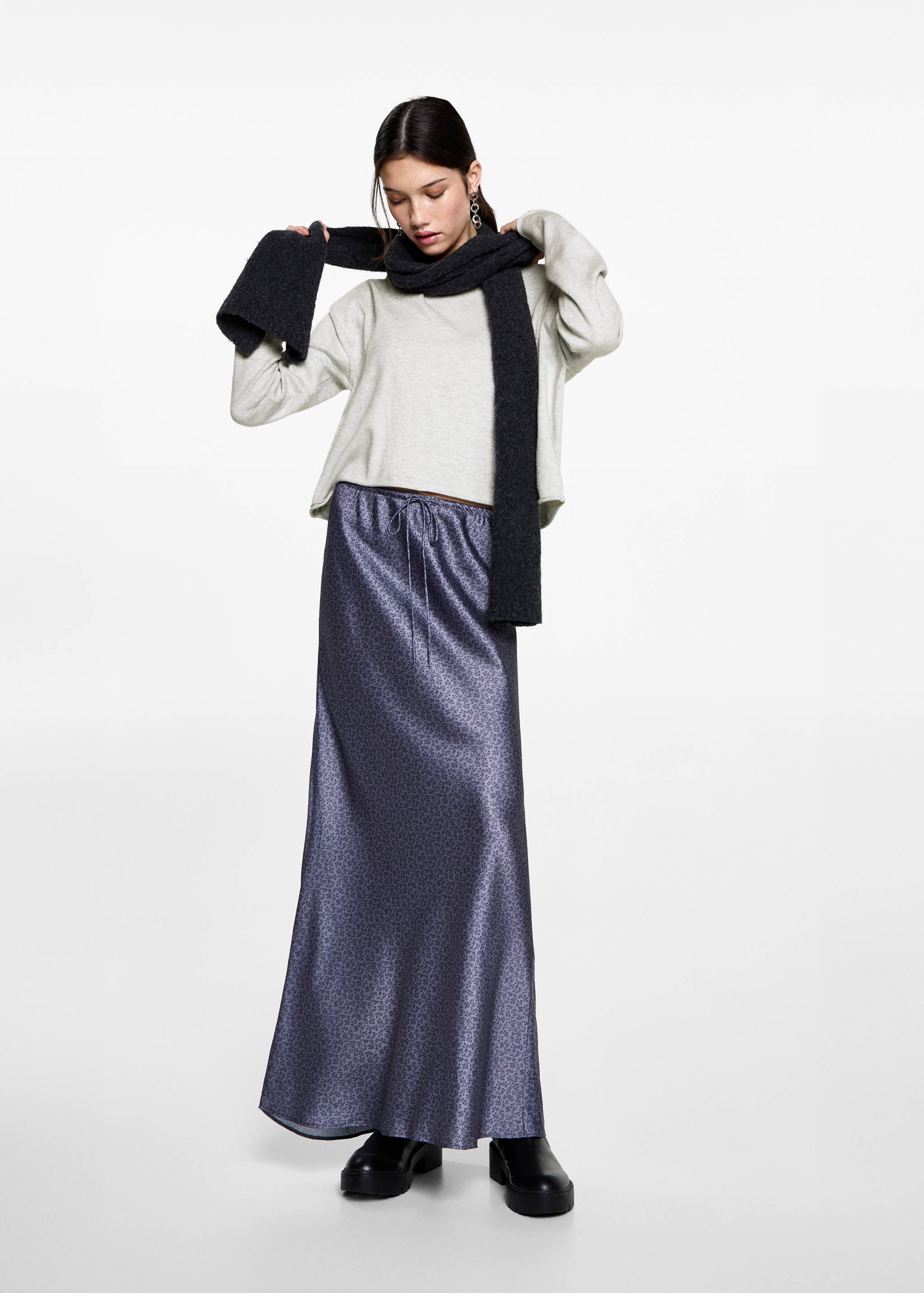 Oversized fine-knit sweater - General plane