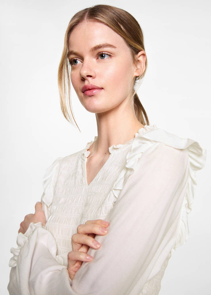 Ruched blouse with ruffles — Off White