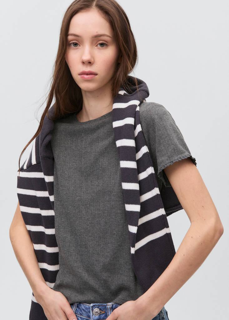 Sleeve detail t-shirt — Dark Heather Grey