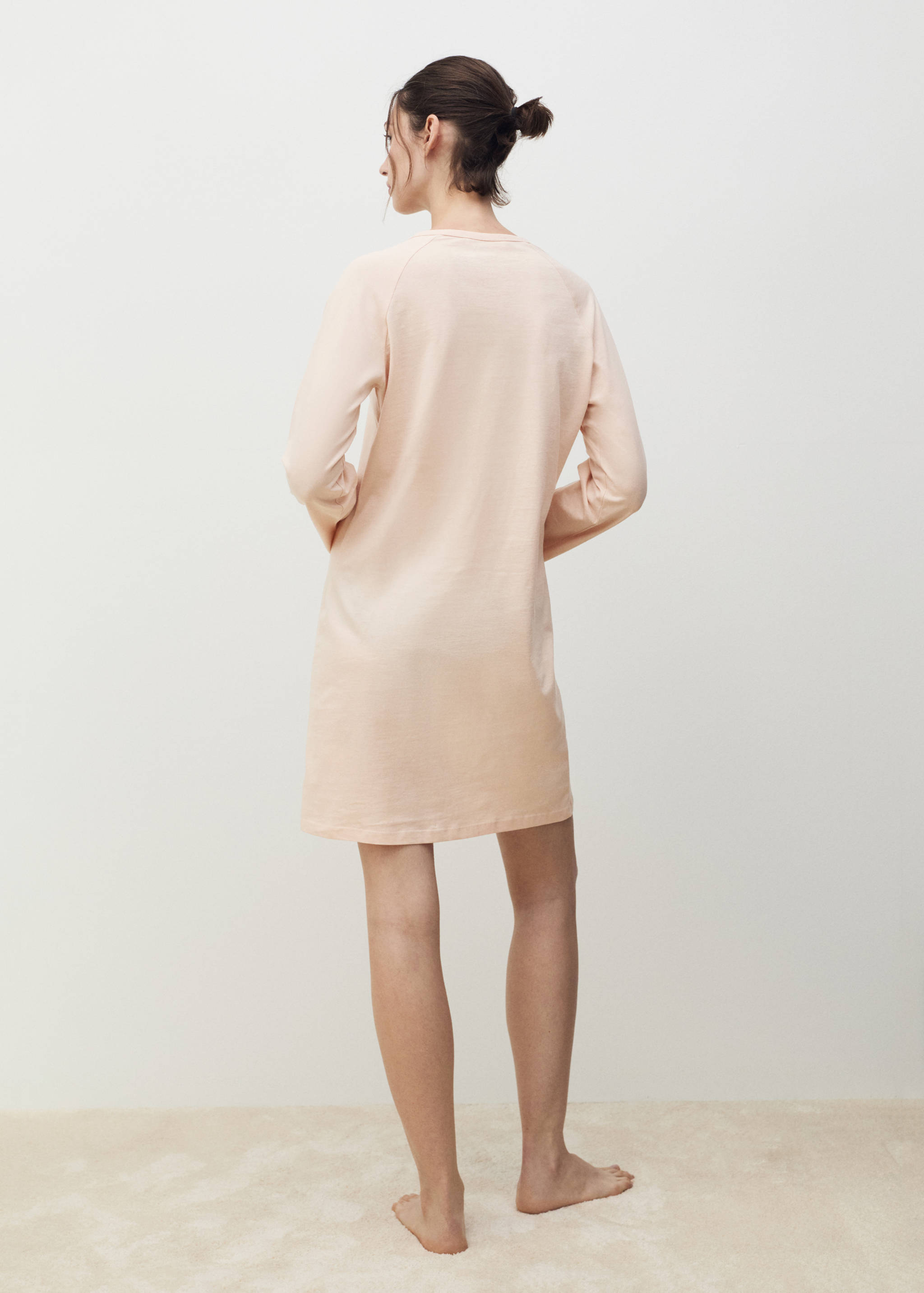 Cotton V-neck nightgown - Reverse of the article