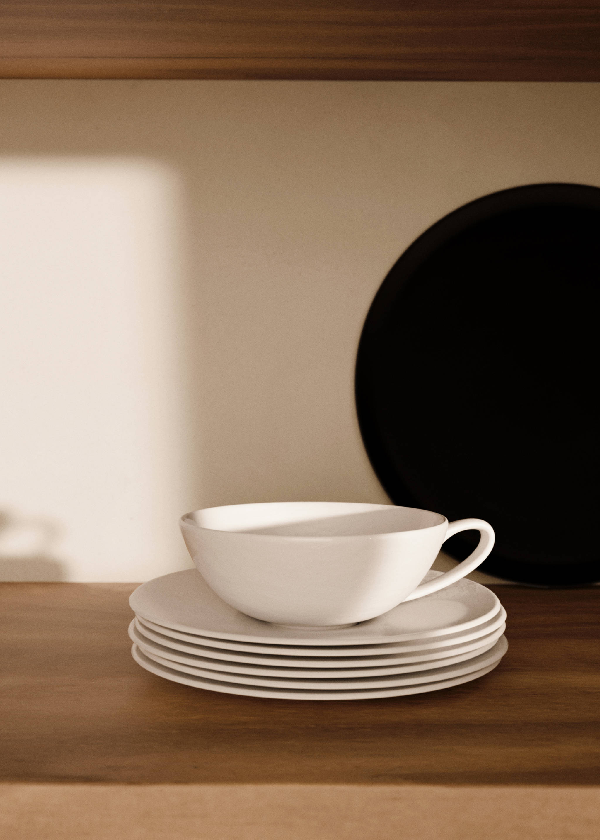 Bone china tea cup - General plane